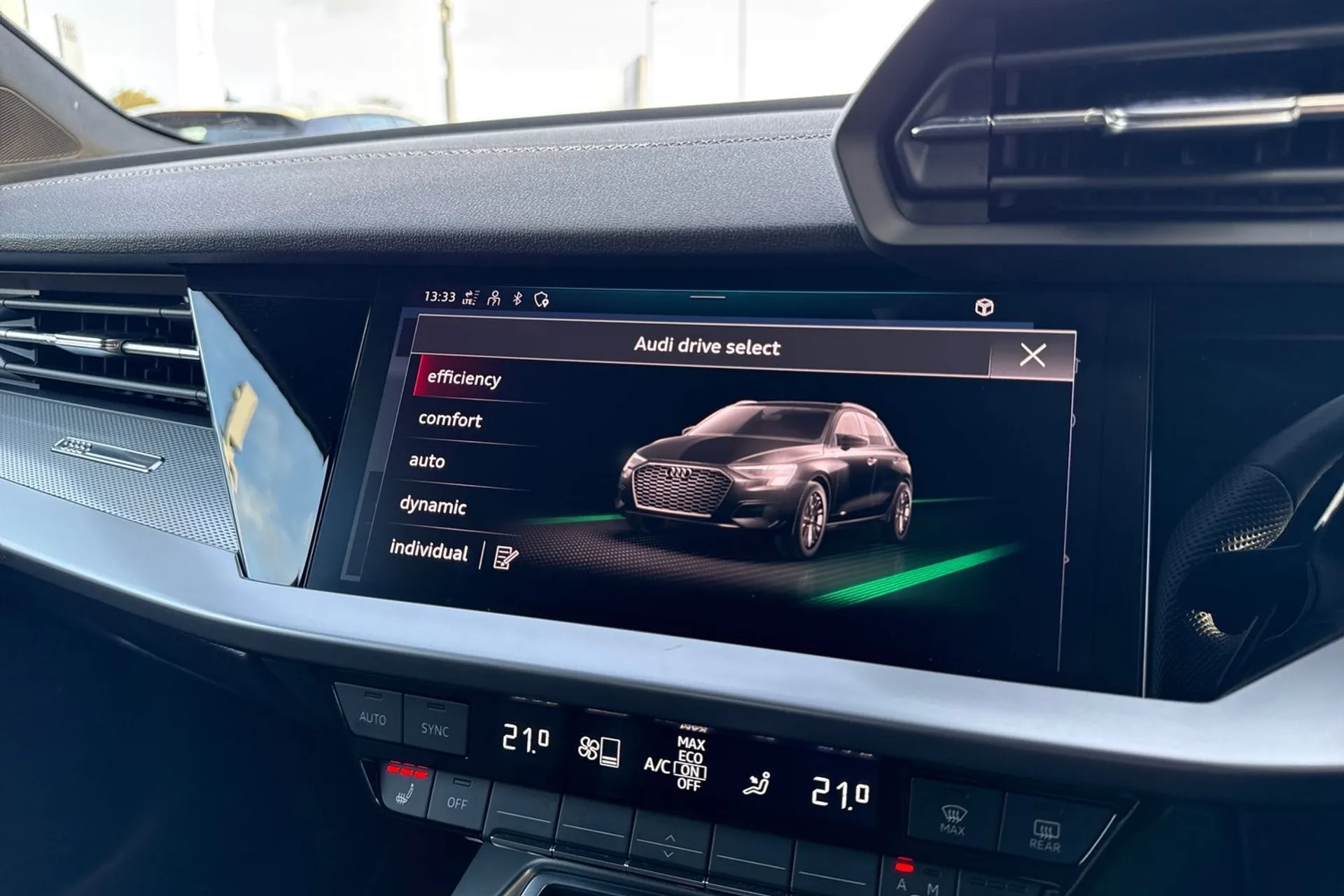 Audi A3 thumbnail image number 35