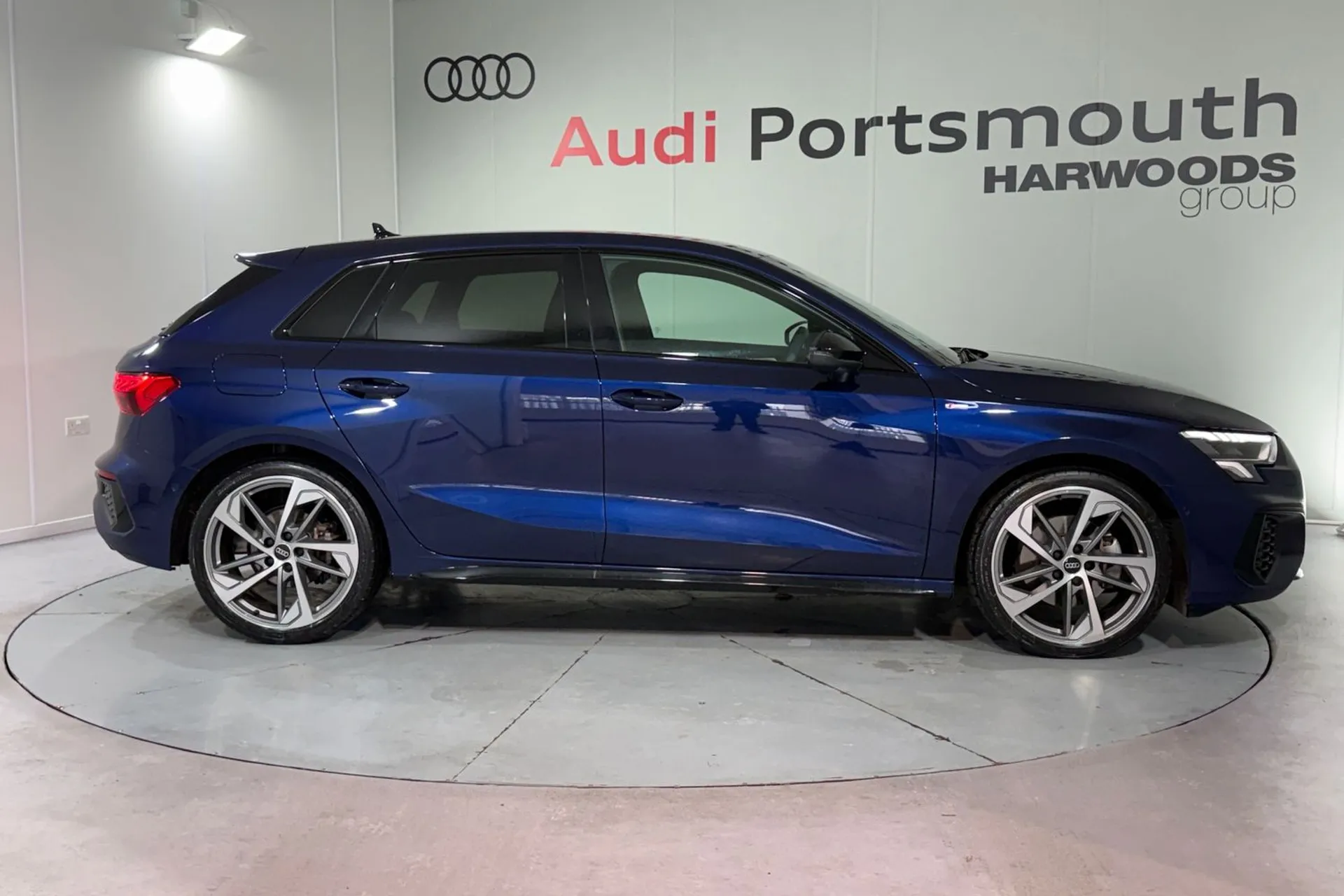 Audi A3 thumbnail image number 2