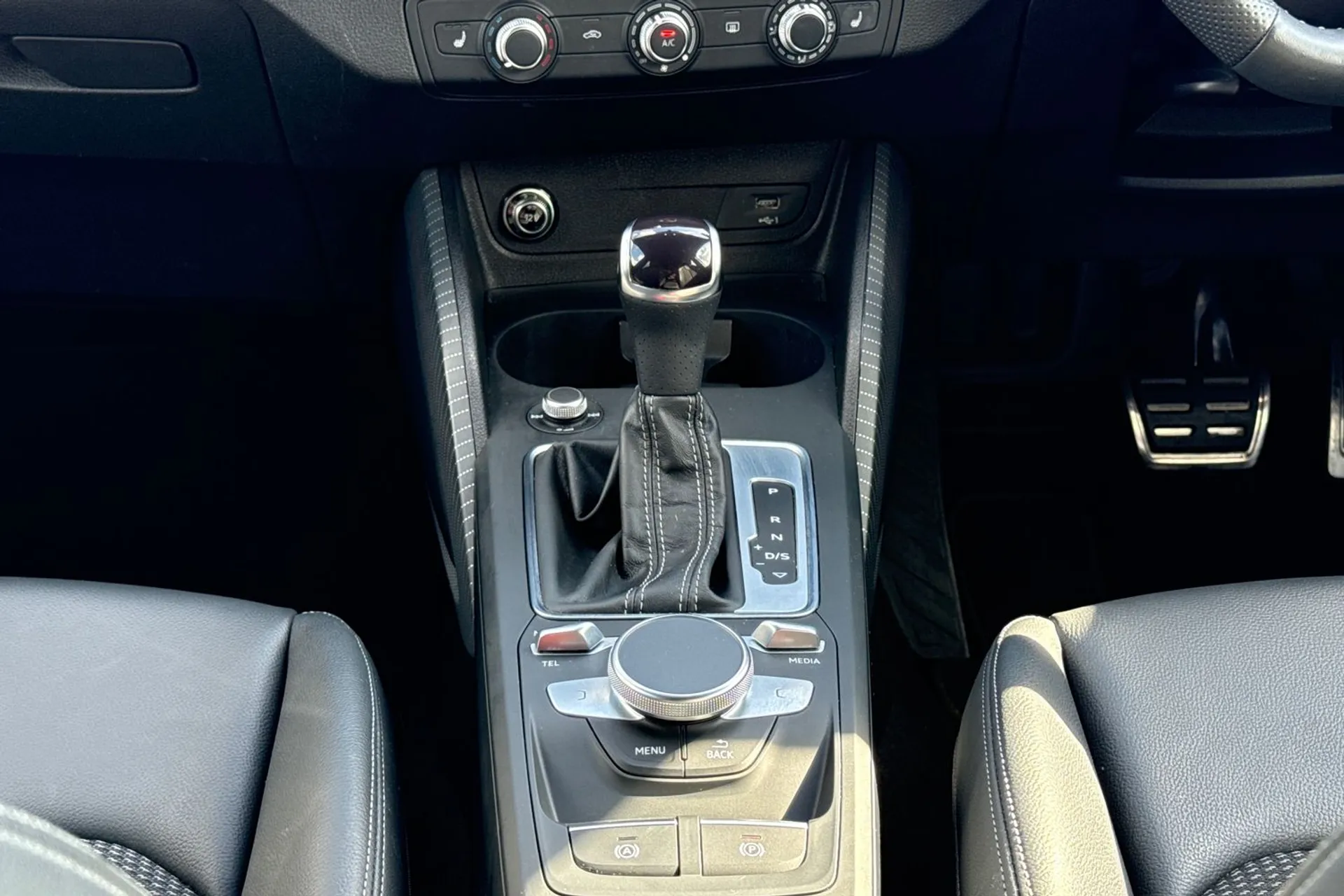 Audi Q2 thumbnail image number 45