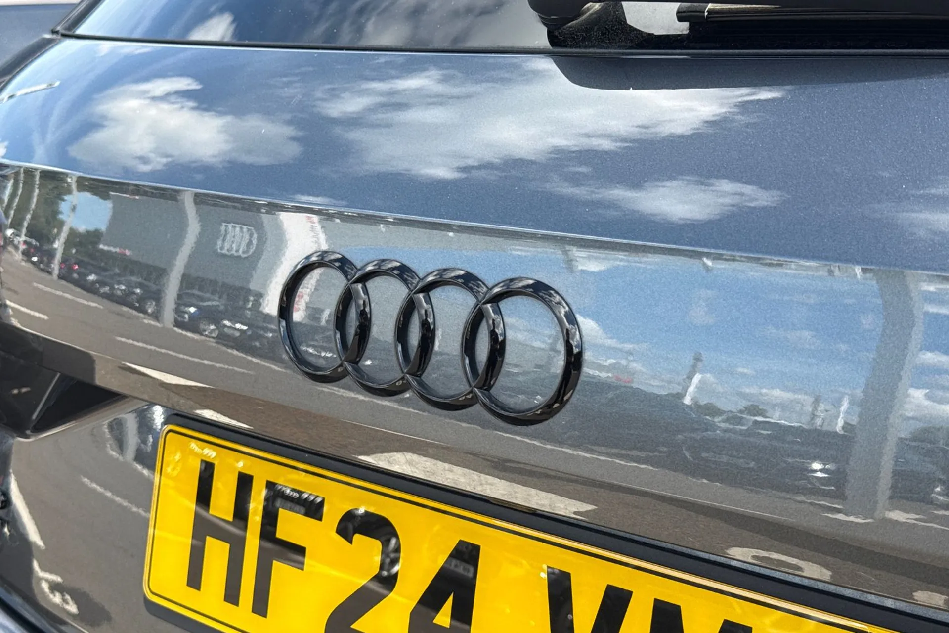 Audi Q2 thumbnail image number 26