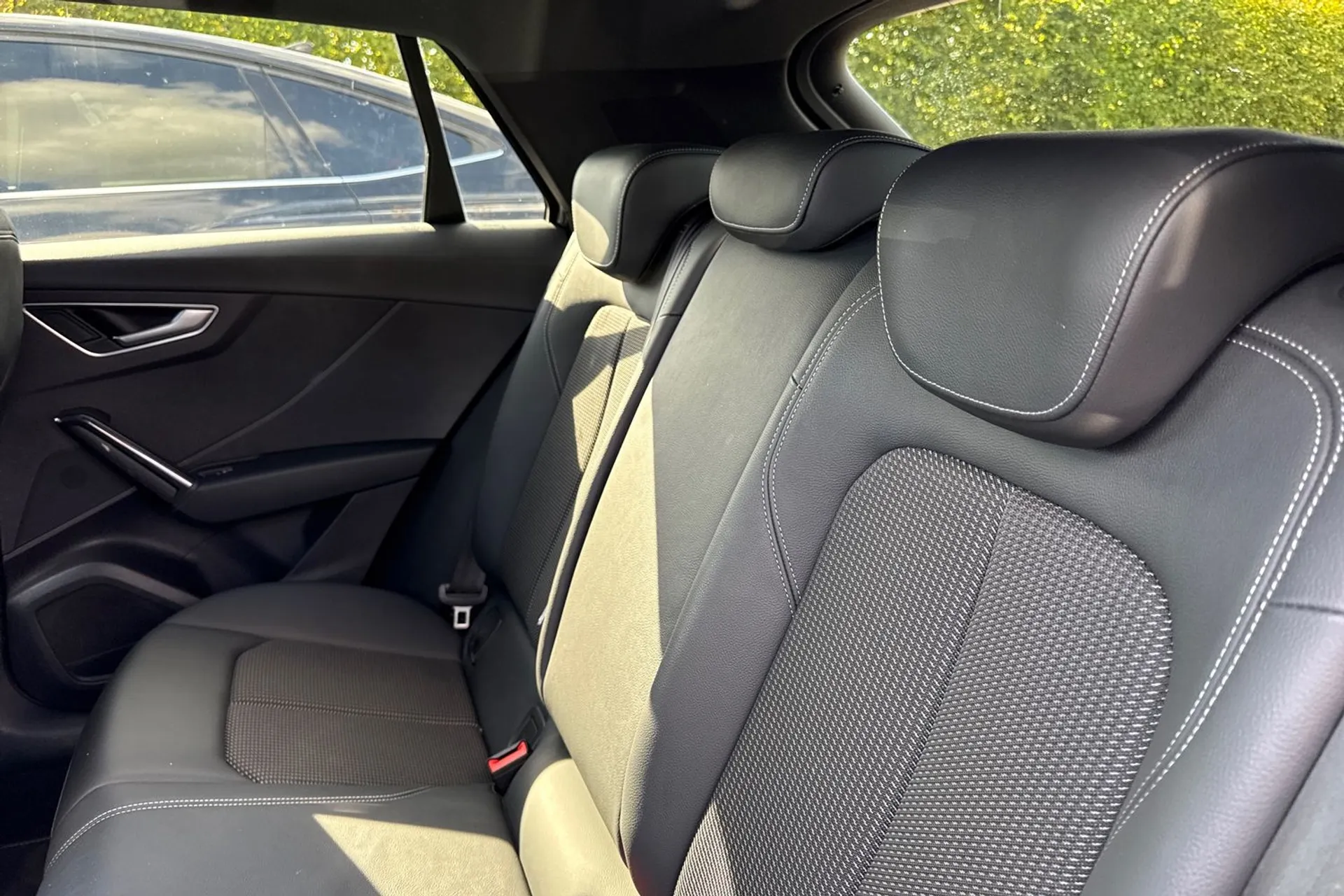 Audi Q2 thumbnail image number 38