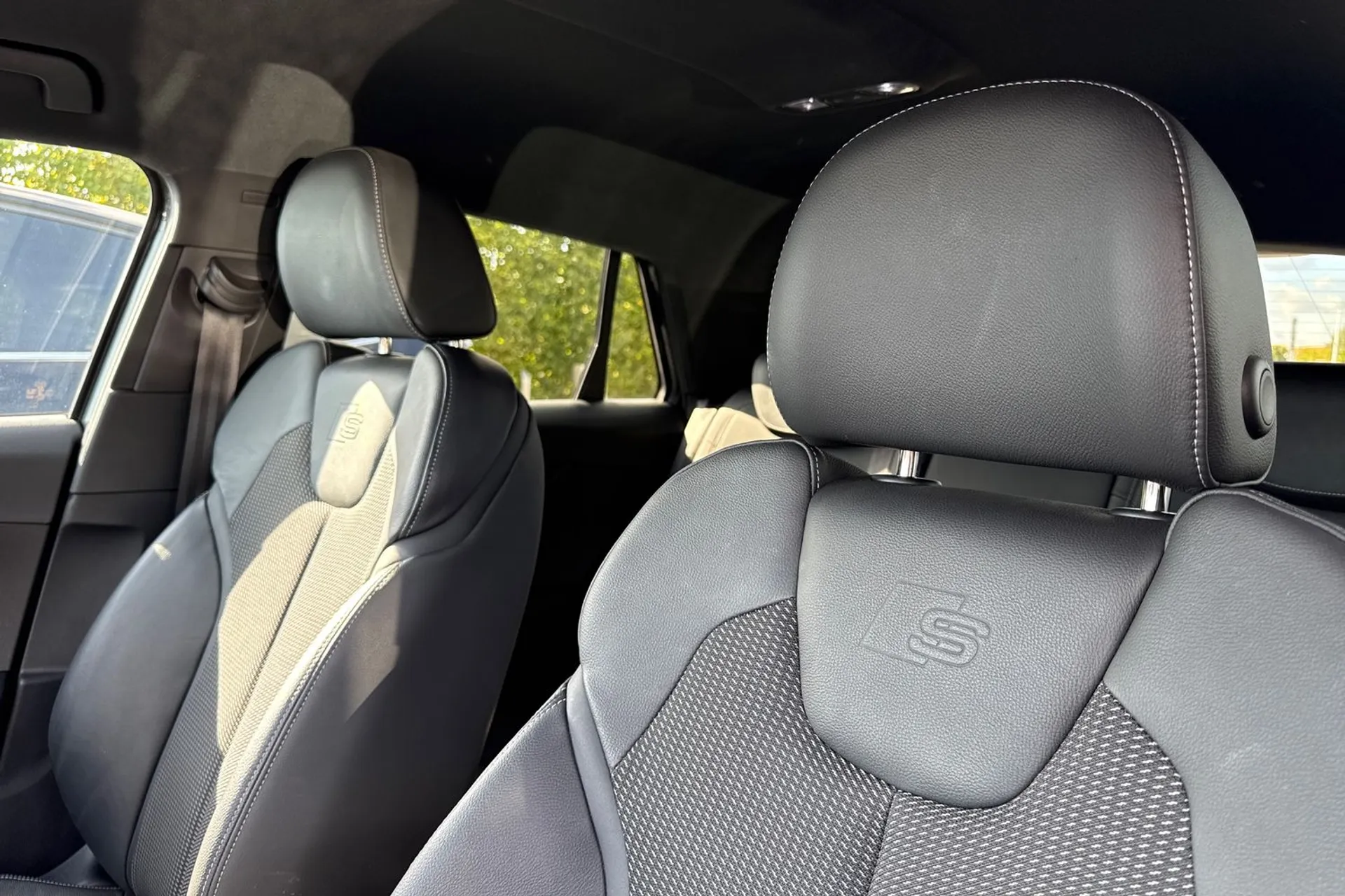 Audi Q2 thumbnail image number 36