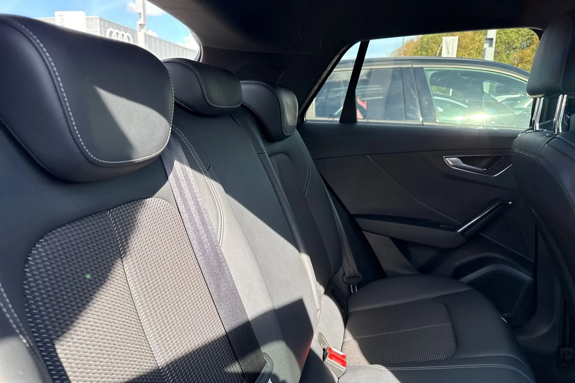 Audi Q2 thumbnail image number 22