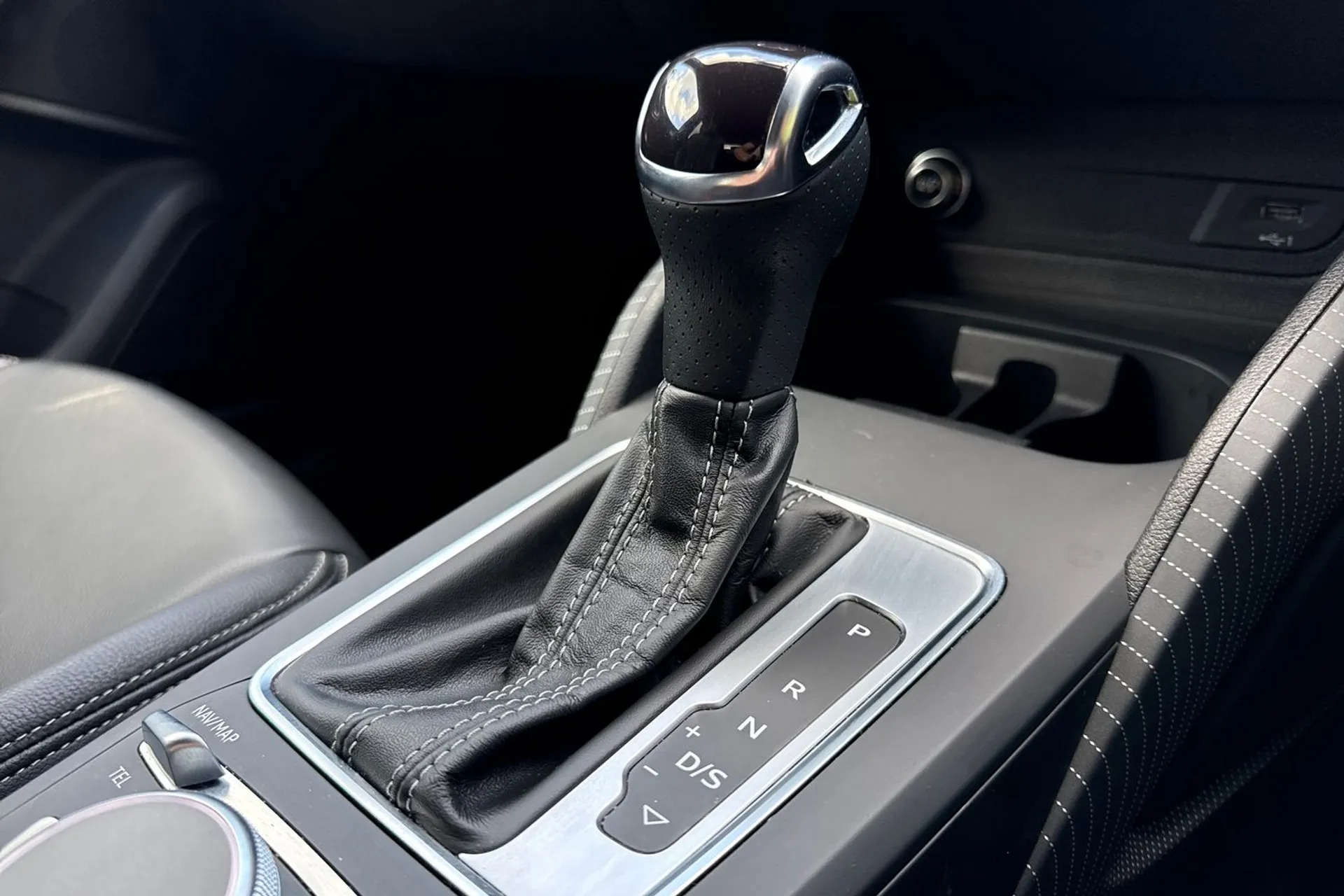 Audi Q2 thumbnail image number 33