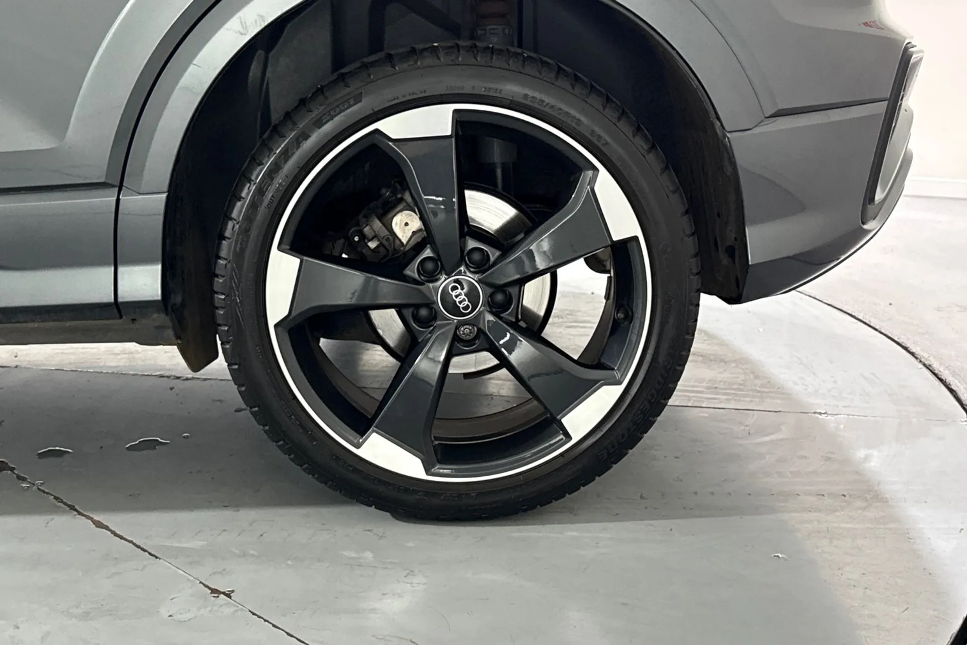 Audi Q2 thumbnail image number 12