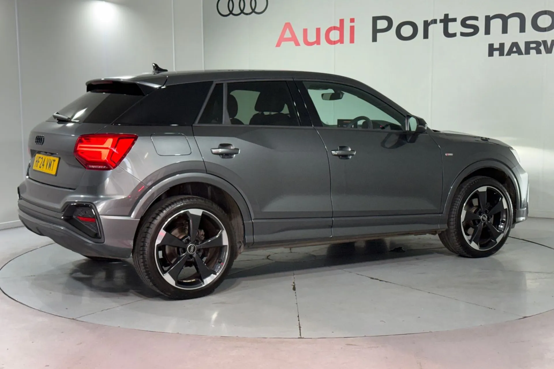 Audi Q2 thumbnail image number 10