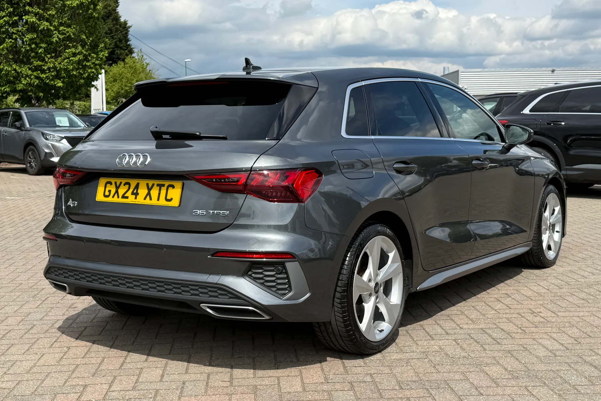Audi A3 thumbnail image number 32