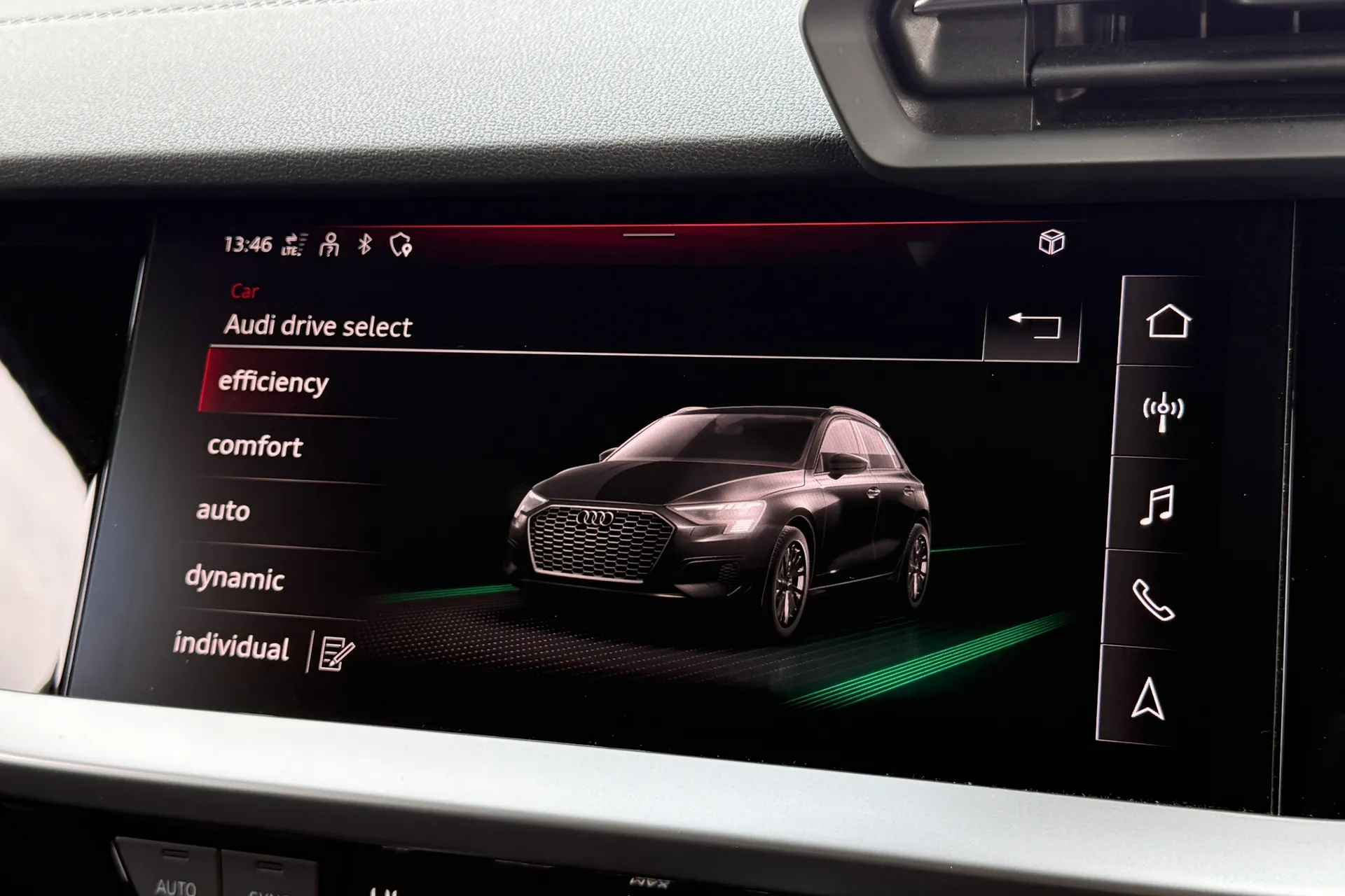 Audi A3 thumbnail image number 11
