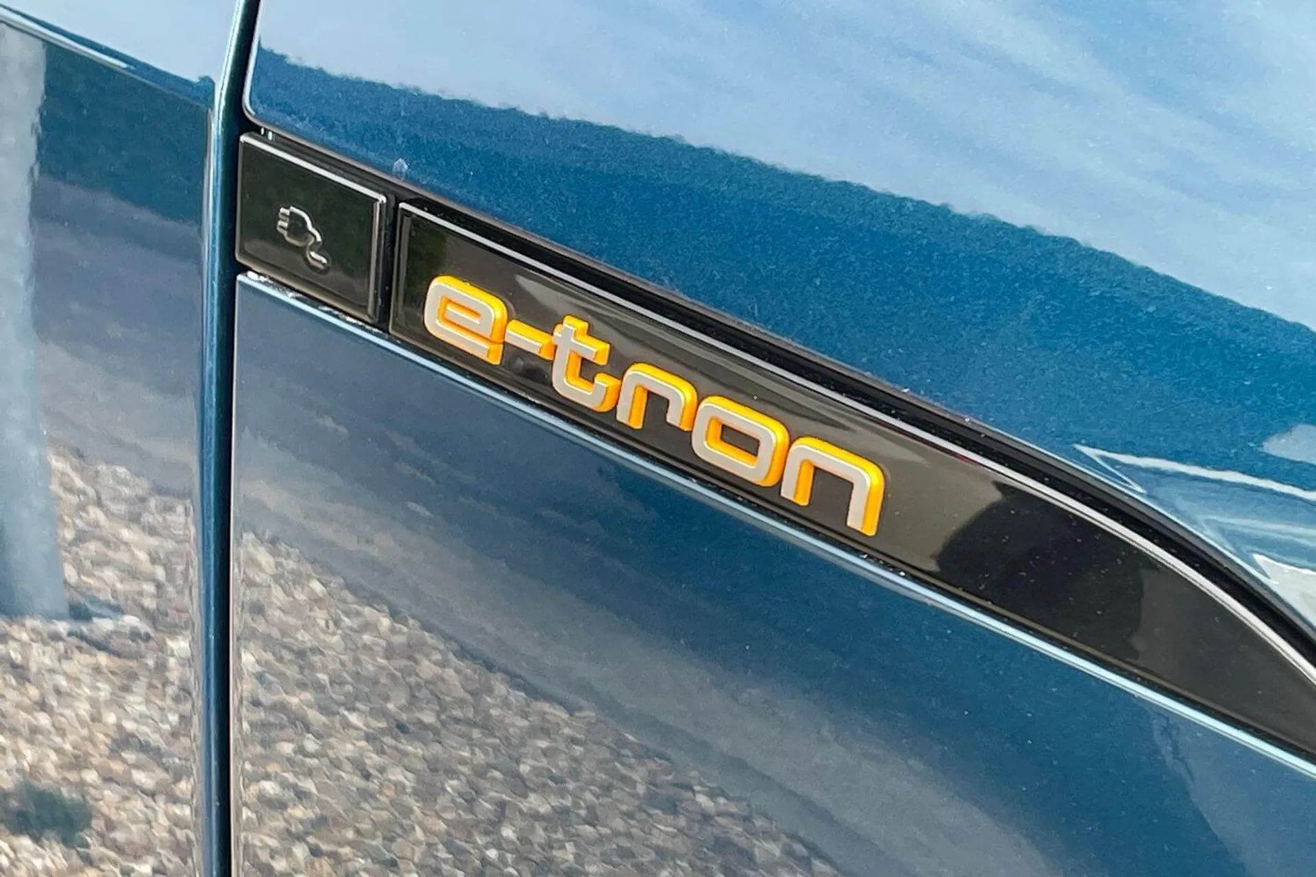 Audi e-tron thumbnail image number 60
