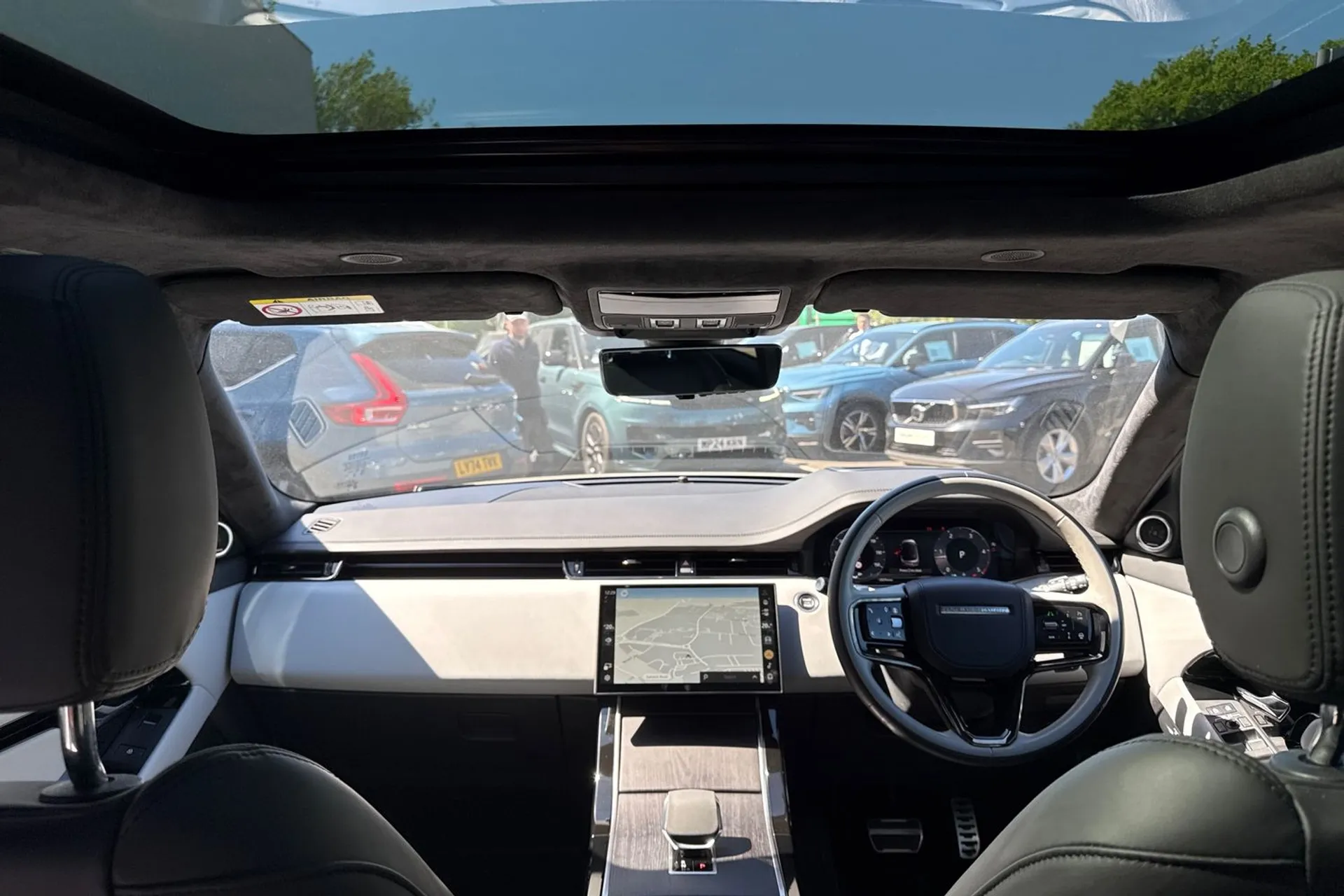 LAND ROVER RANGE ROVER EVOQUE thumbnail image number 3