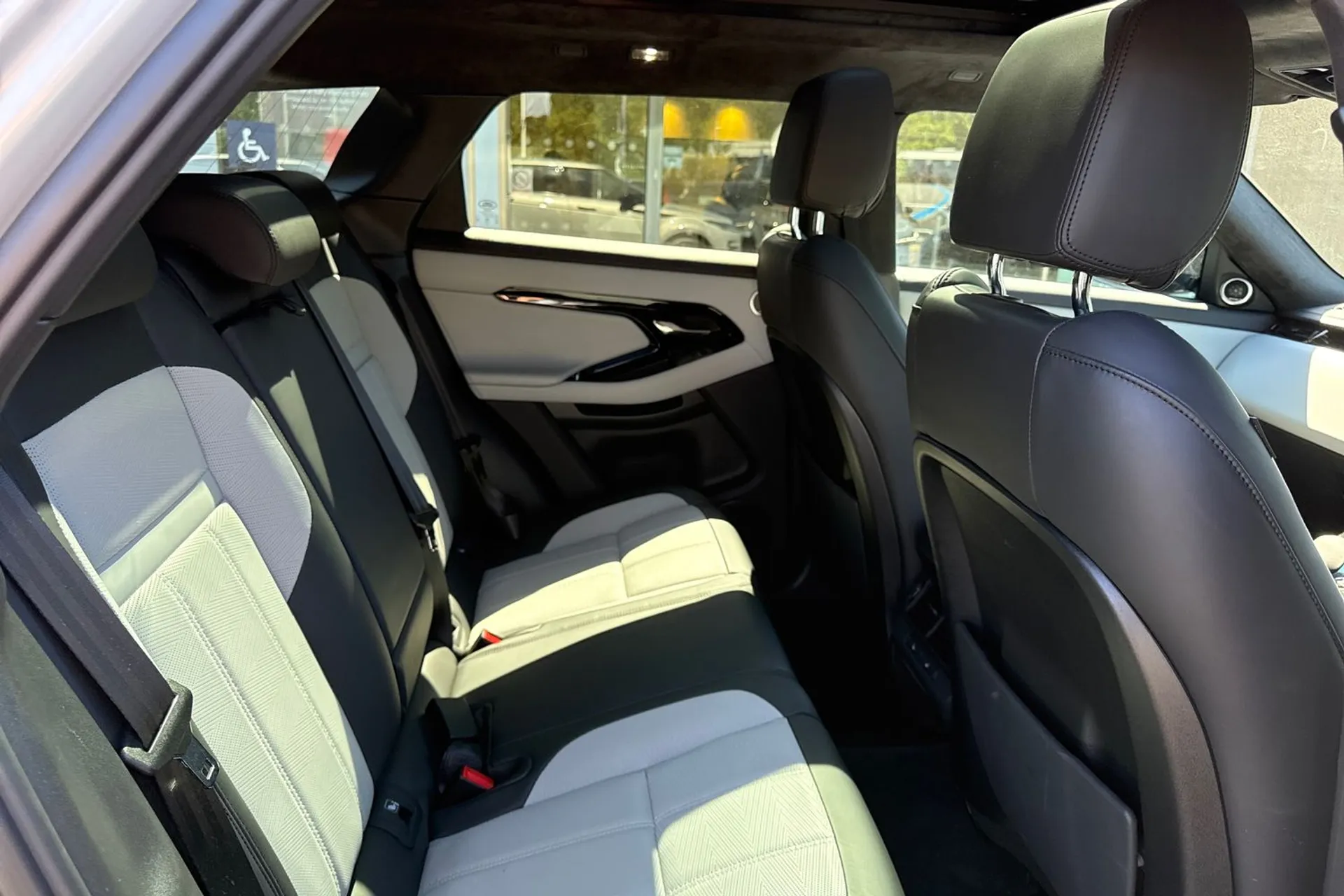 LAND ROVER RANGE ROVER EVOQUE thumbnail image number 25