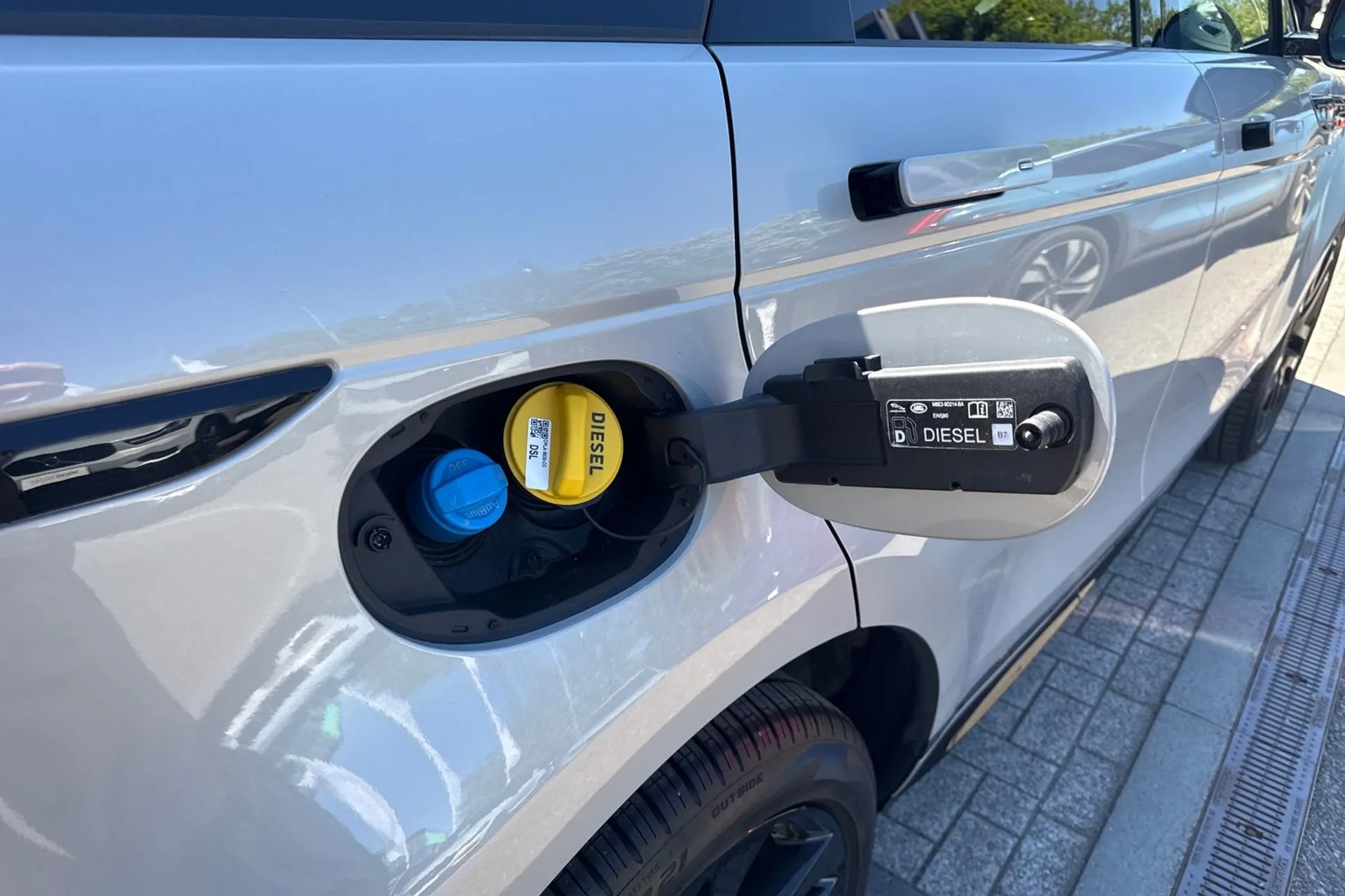 LAND ROVER RANGE ROVER EVOQUE thumbnail image number 21