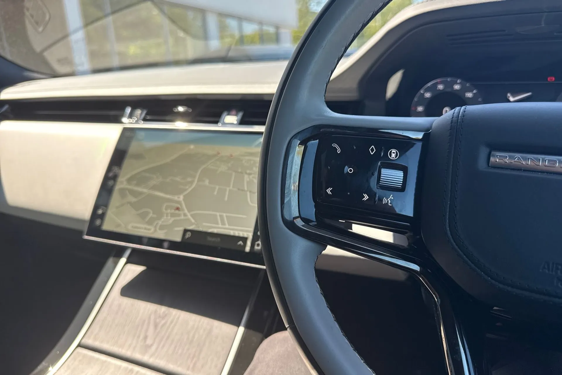 LAND ROVER RANGE ROVER EVOQUE thumbnail image number 39