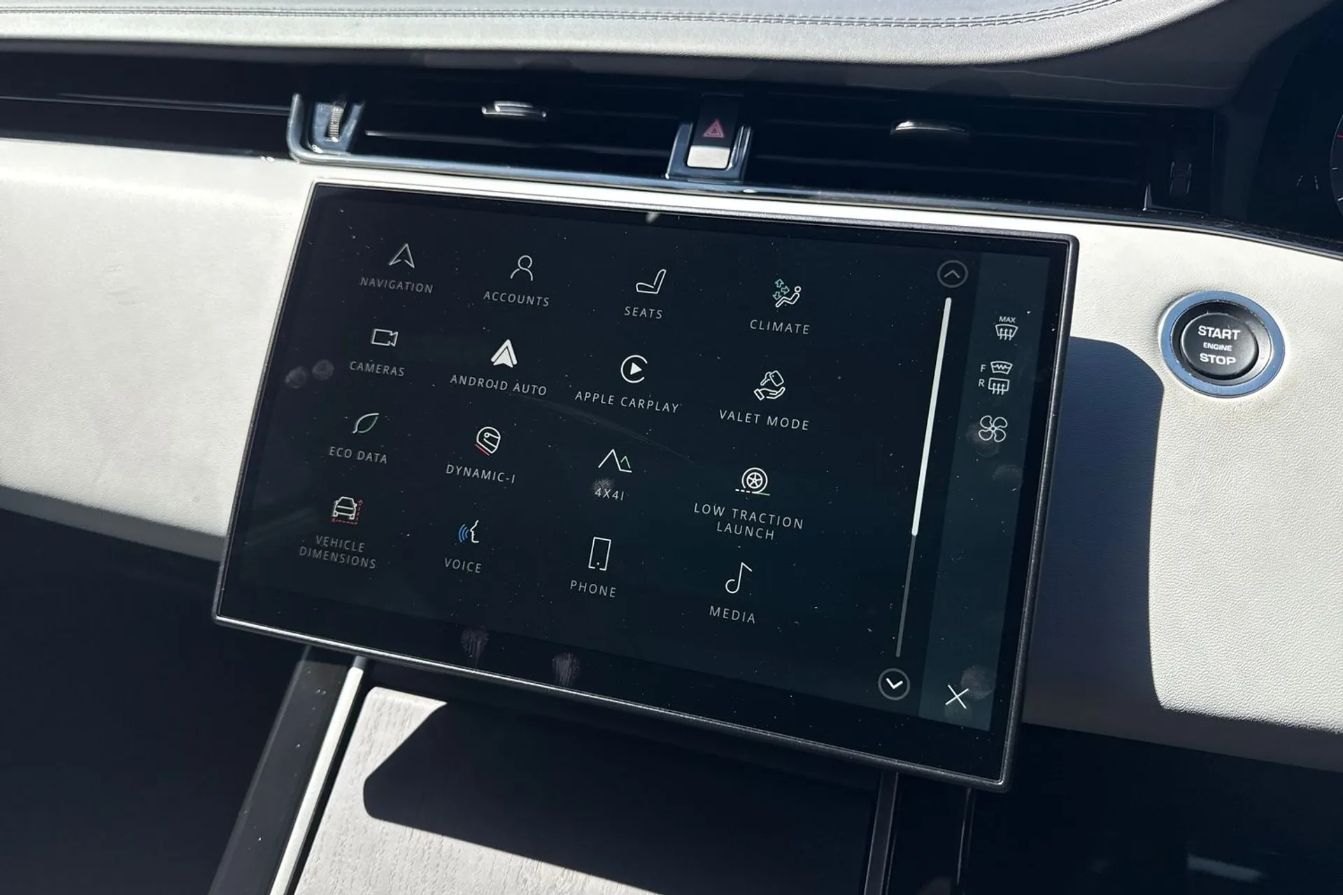 LAND ROVER RANGE ROVER EVOQUE thumbnail image number 42