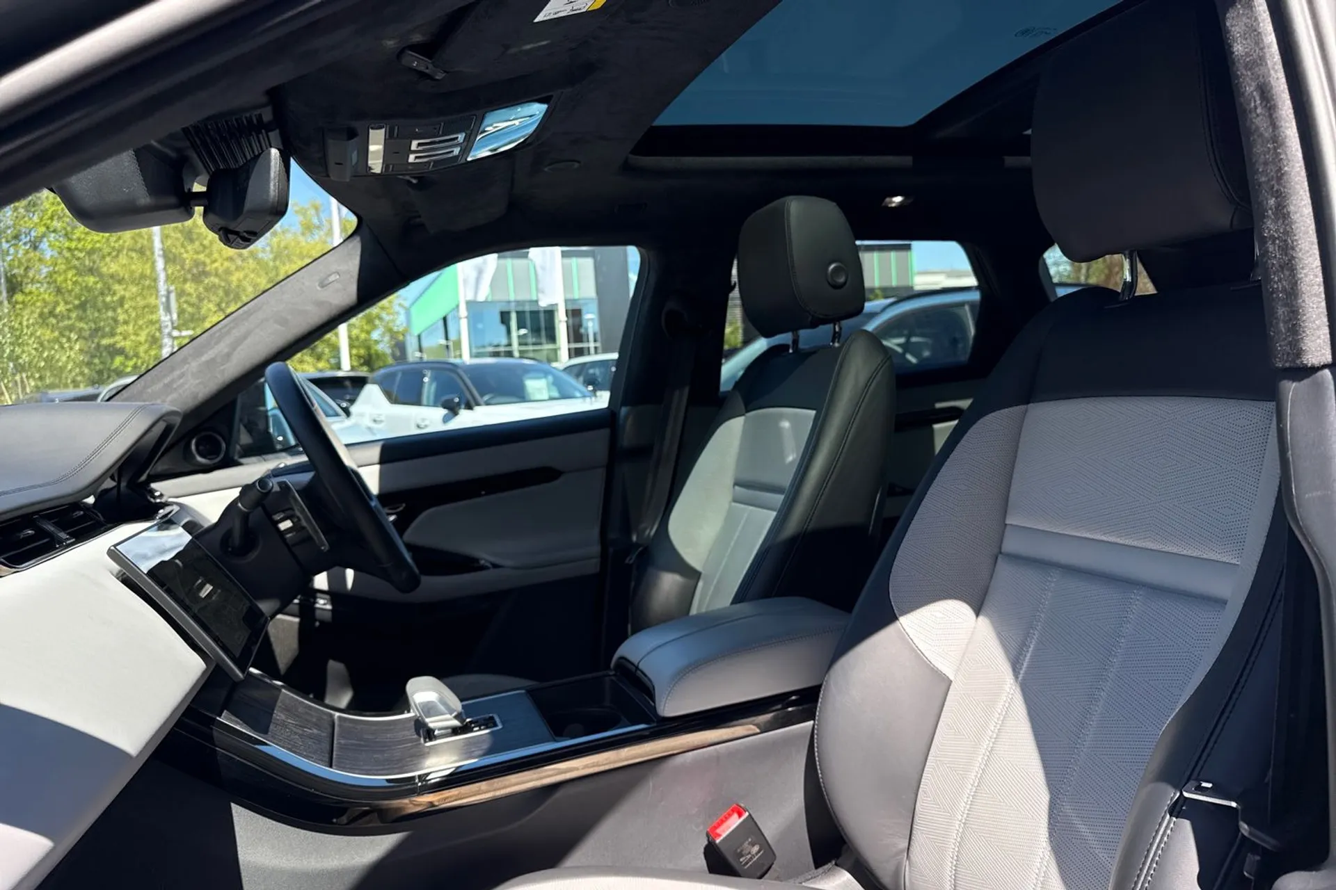 LAND ROVER RANGE ROVER EVOQUE thumbnail image number 30