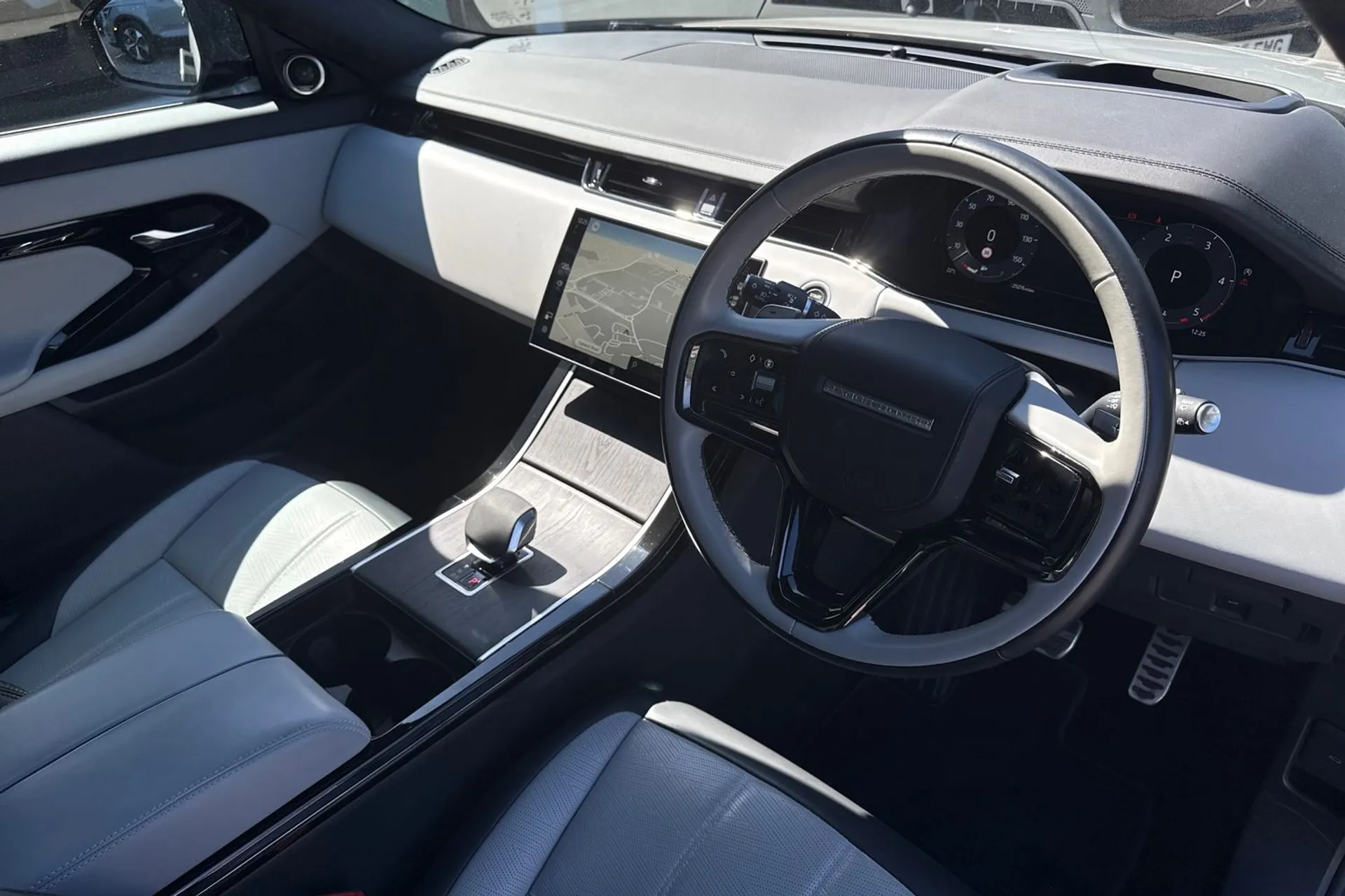 LAND ROVER RANGE ROVER EVOQUE thumbnail image number 6