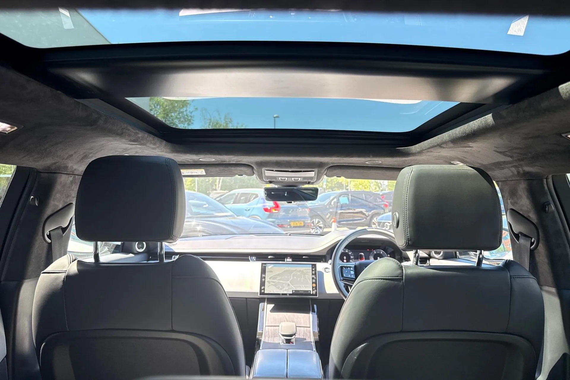 LAND ROVER RANGE ROVER EVOQUE thumbnail image number 24