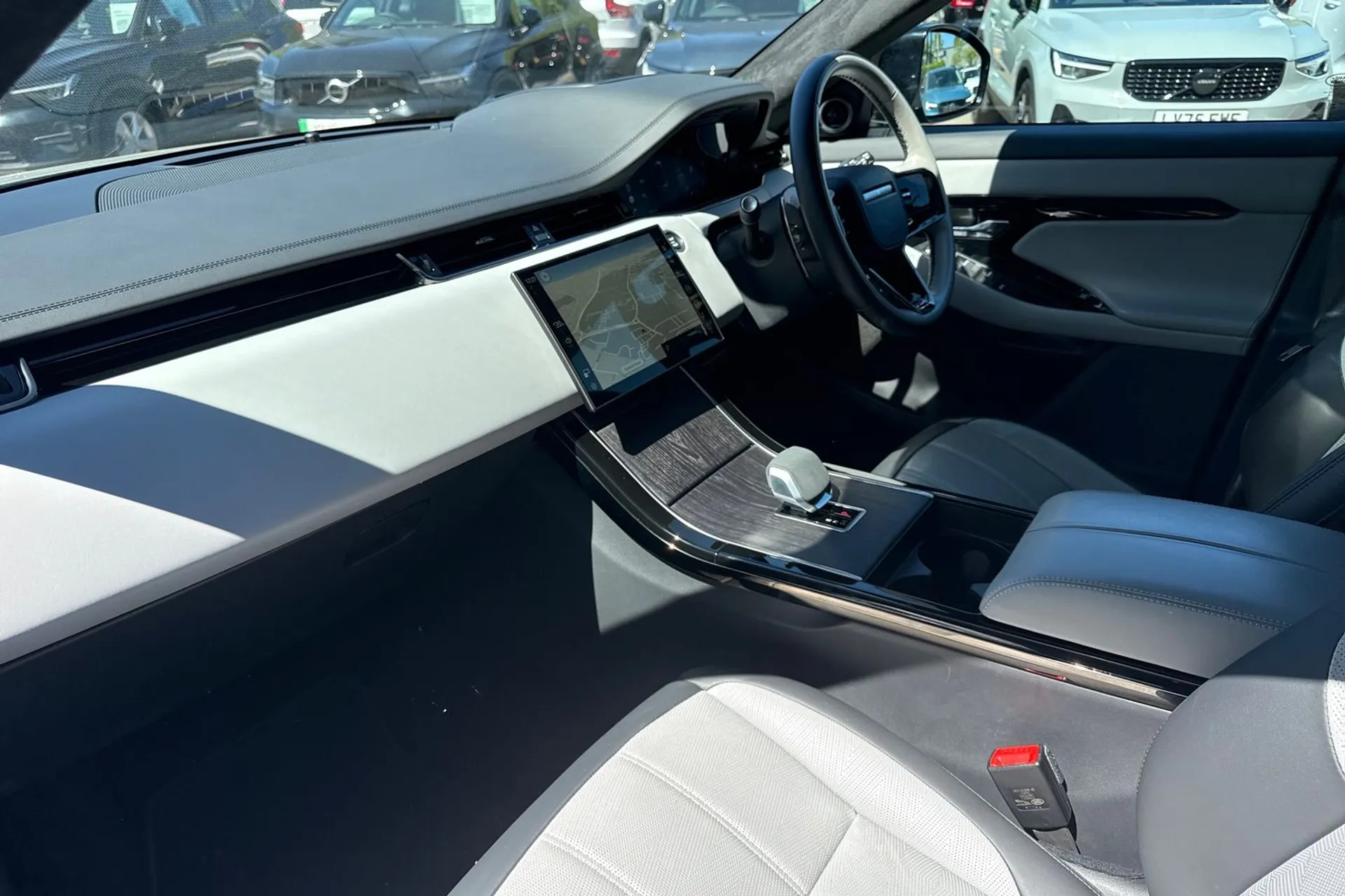 LAND ROVER RANGE ROVER EVOQUE thumbnail image number 29