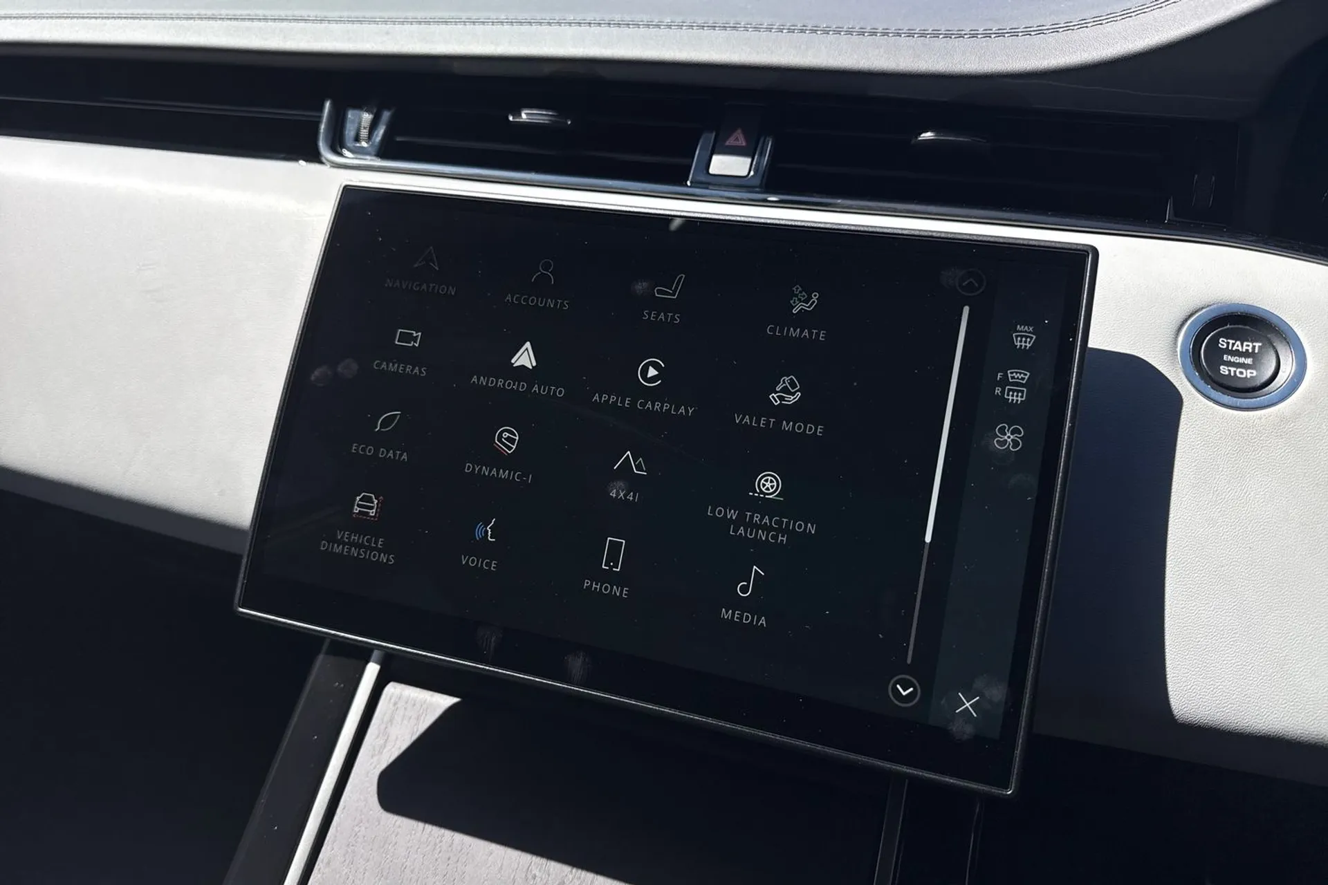 LAND ROVER RANGE ROVER EVOQUE thumbnail image number 43