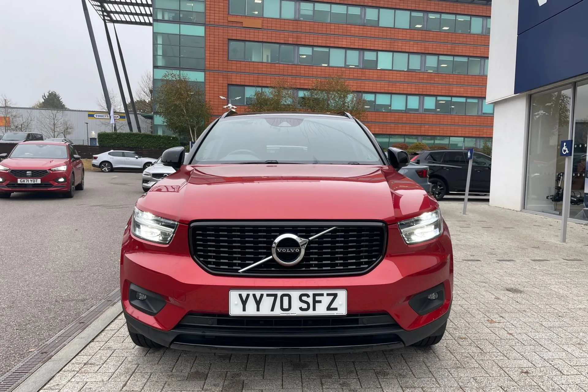 Volvo XC40 thumbnail image number 11