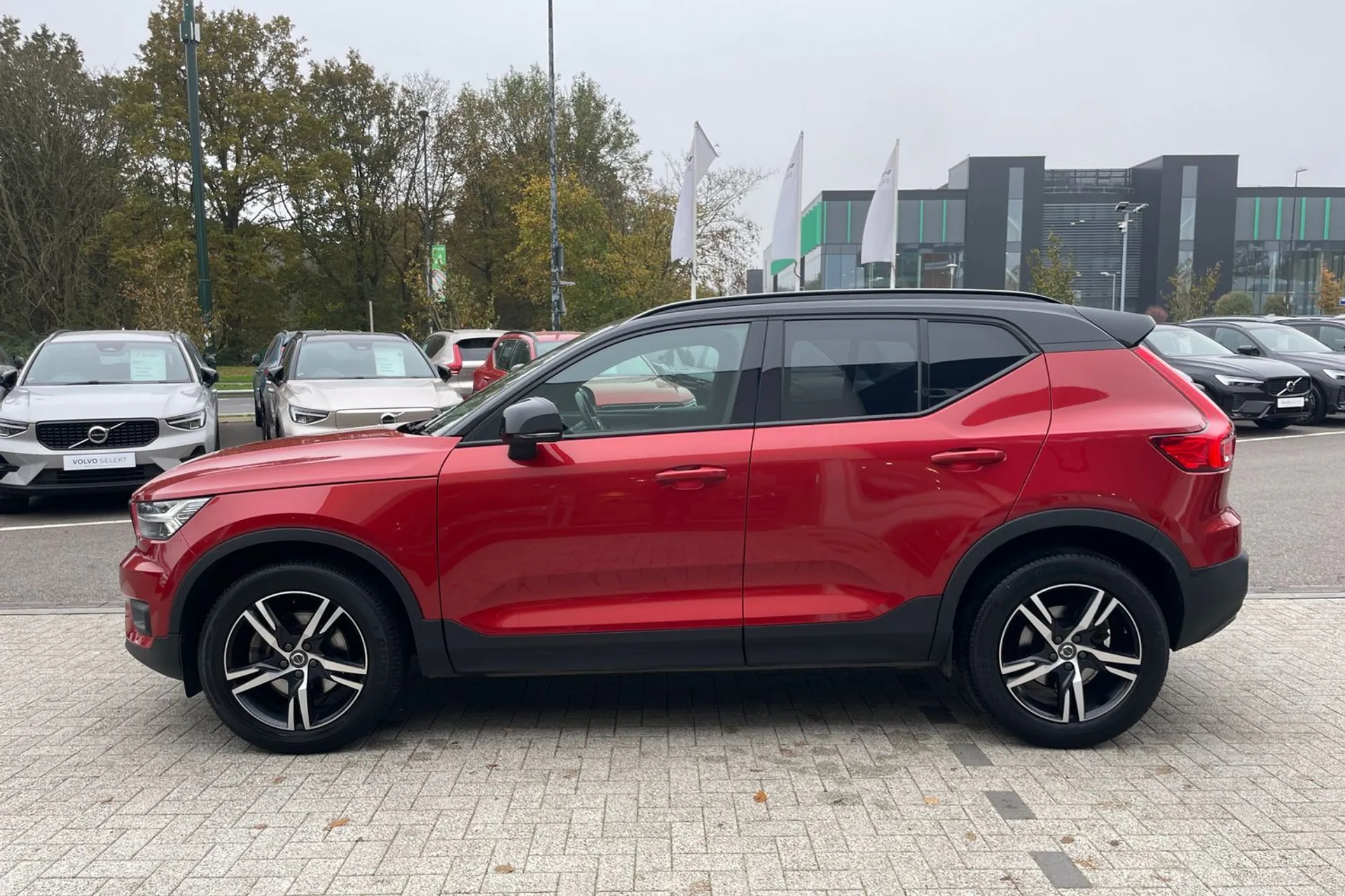 Volvo XC40 thumbnail image number 9