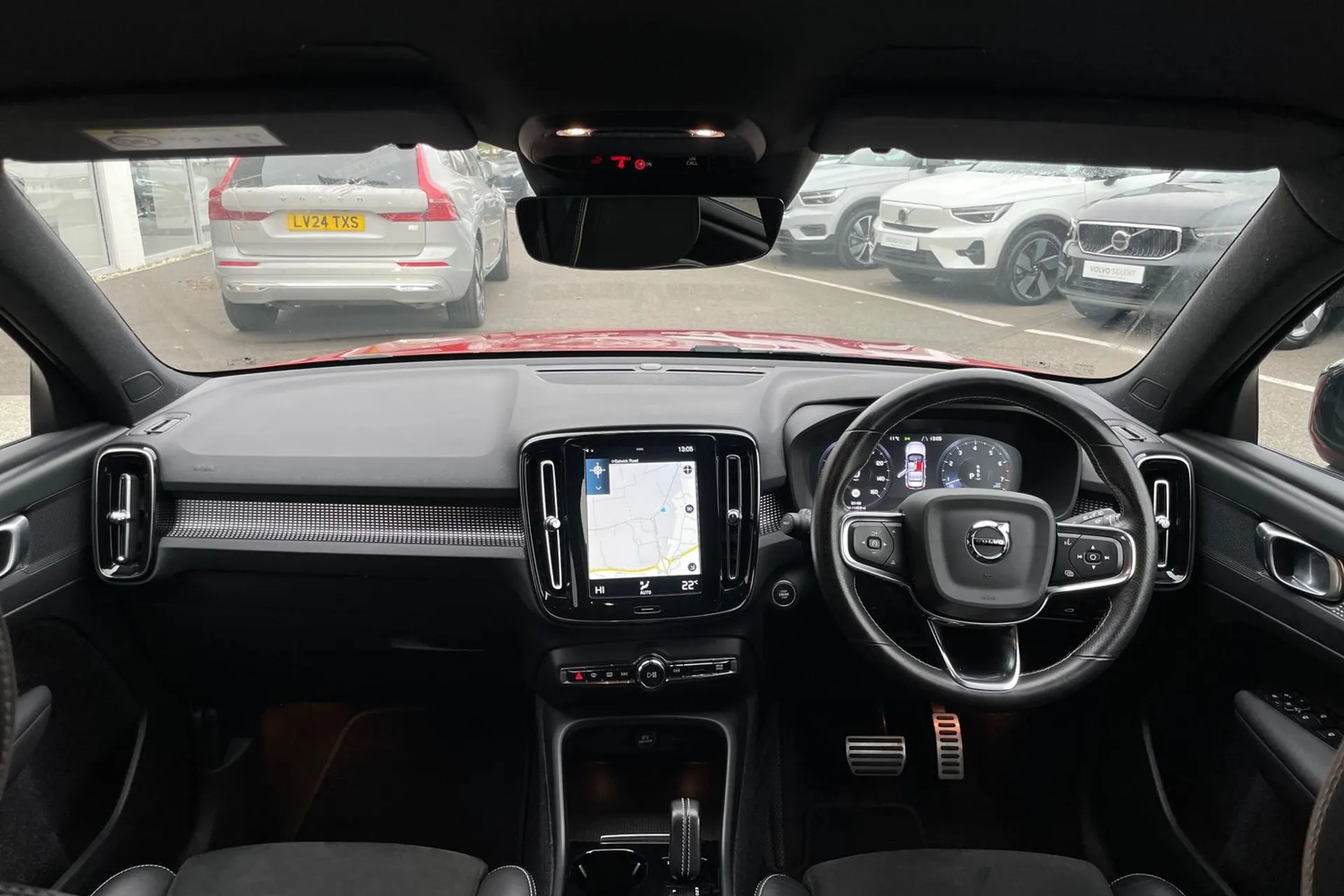 Volvo XC40 thumbnail image number 3