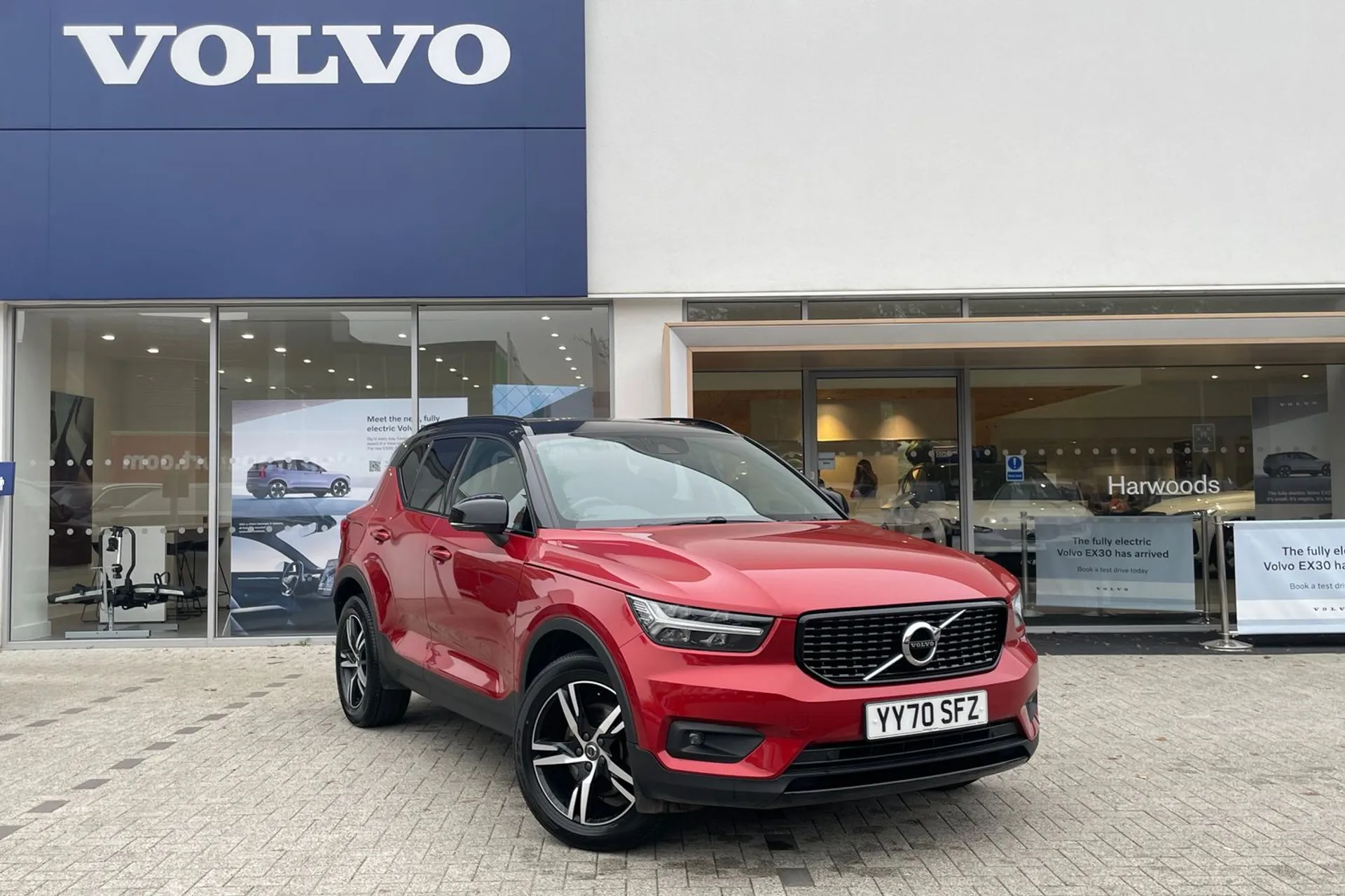 Volvo XC40 focused image