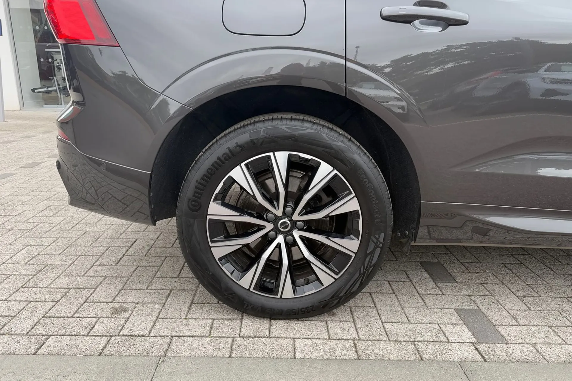 Volvo XC60 thumbnail image number 13