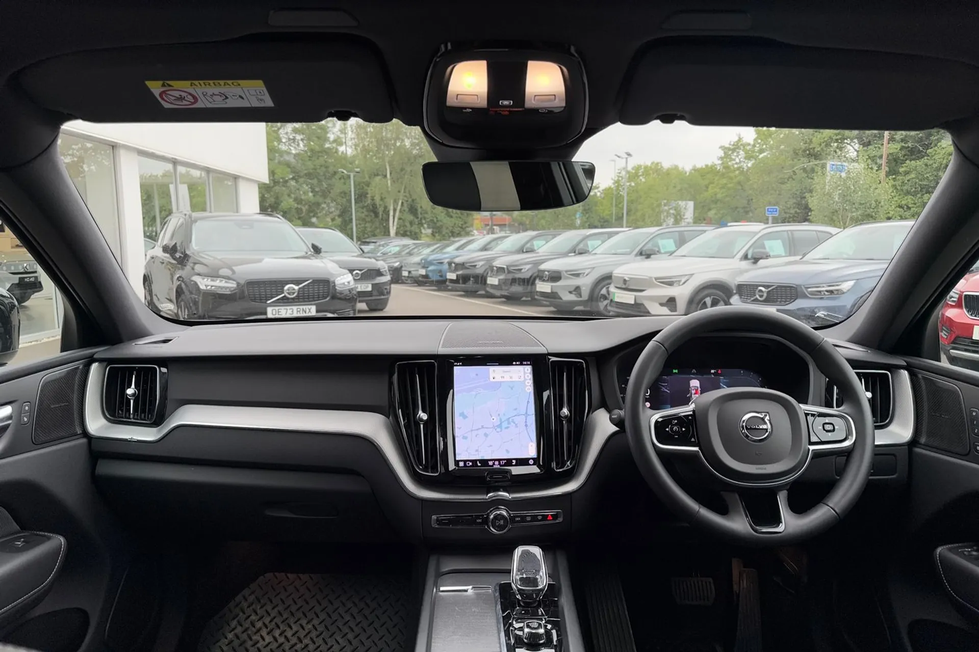 Volvo XC60 thumbnail image number 3