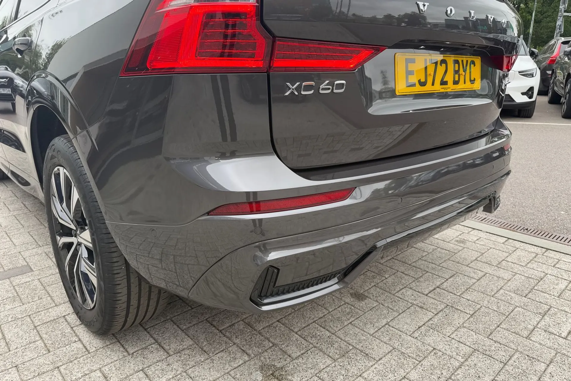 Volvo XC60 thumbnail image number 17
