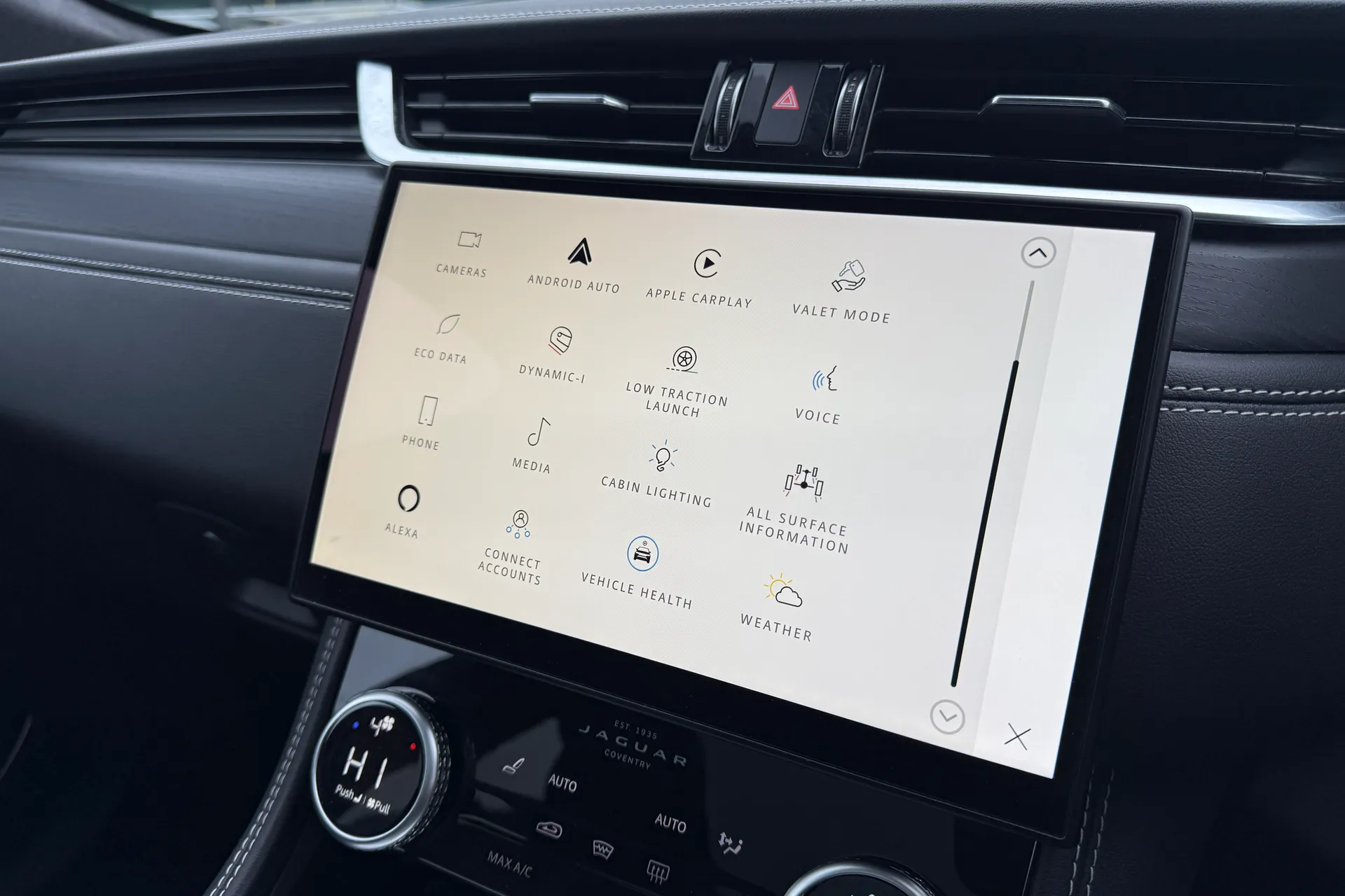 Jaguar F-PACE thumbnail image number 48