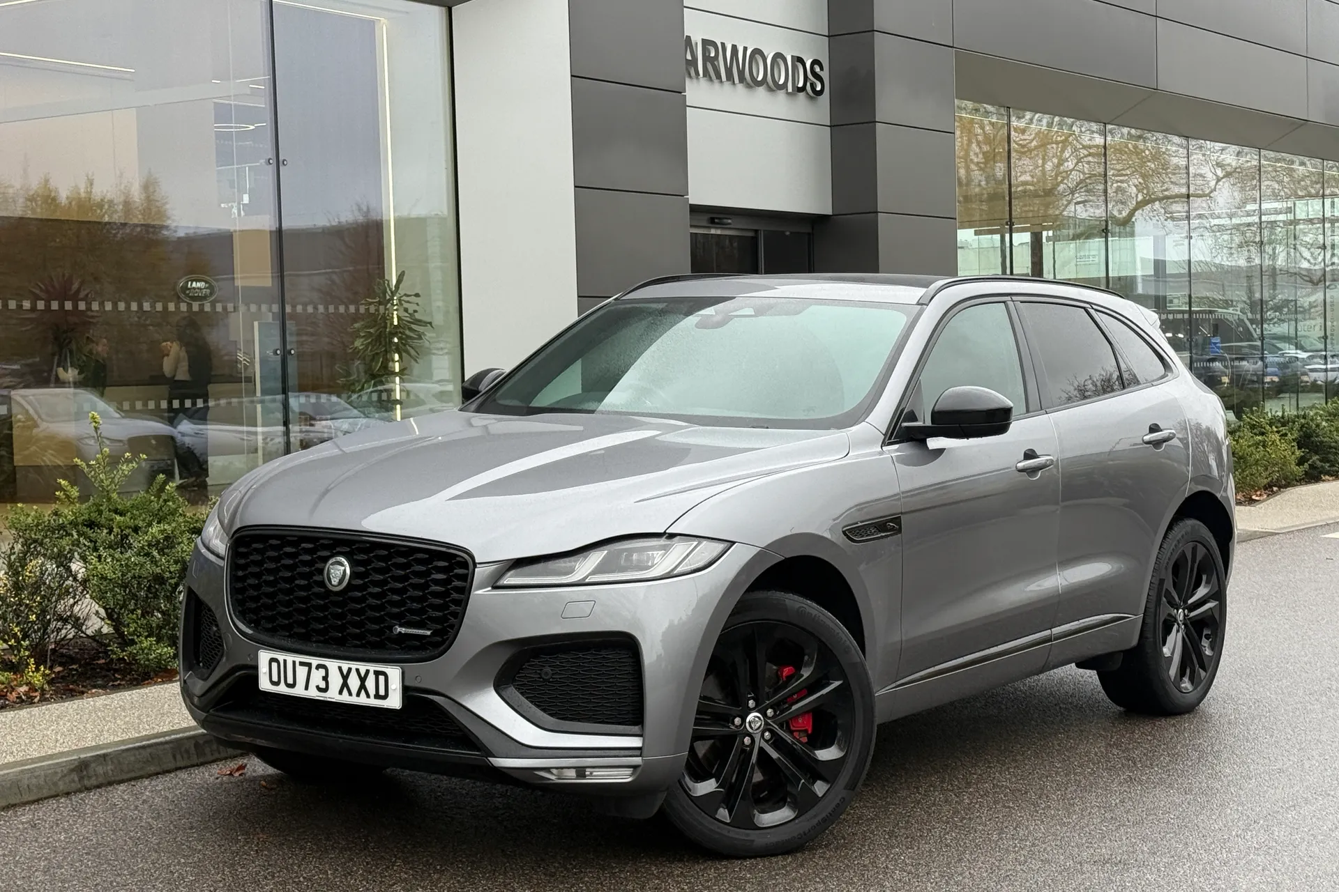 Jaguar F-PACE thumbnail image number 15