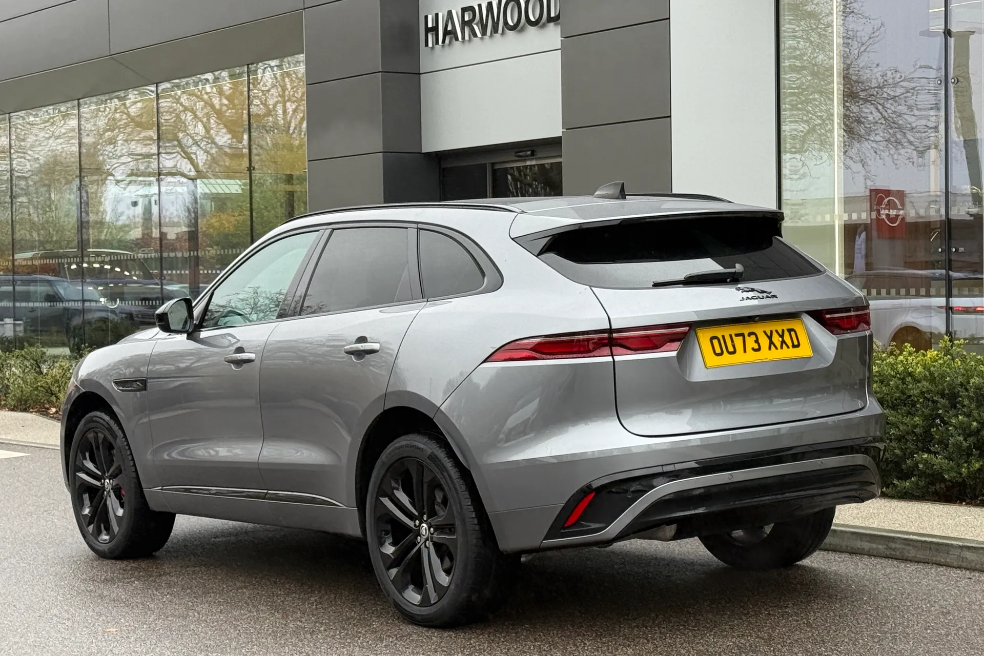 Jaguar F-PACE thumbnail image number 14