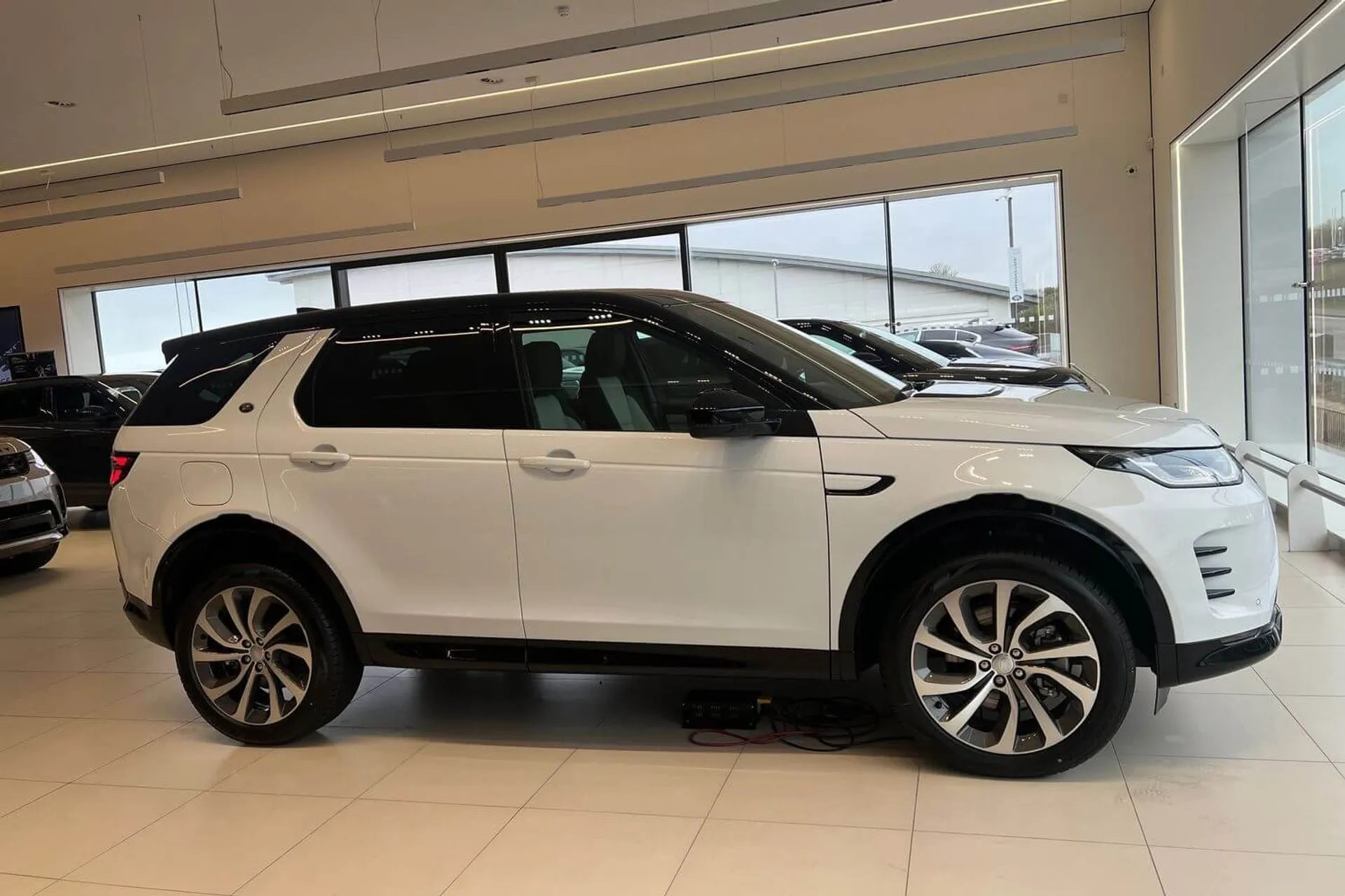 LAND ROVER DISCOVERY SPORT thumbnail image number 8