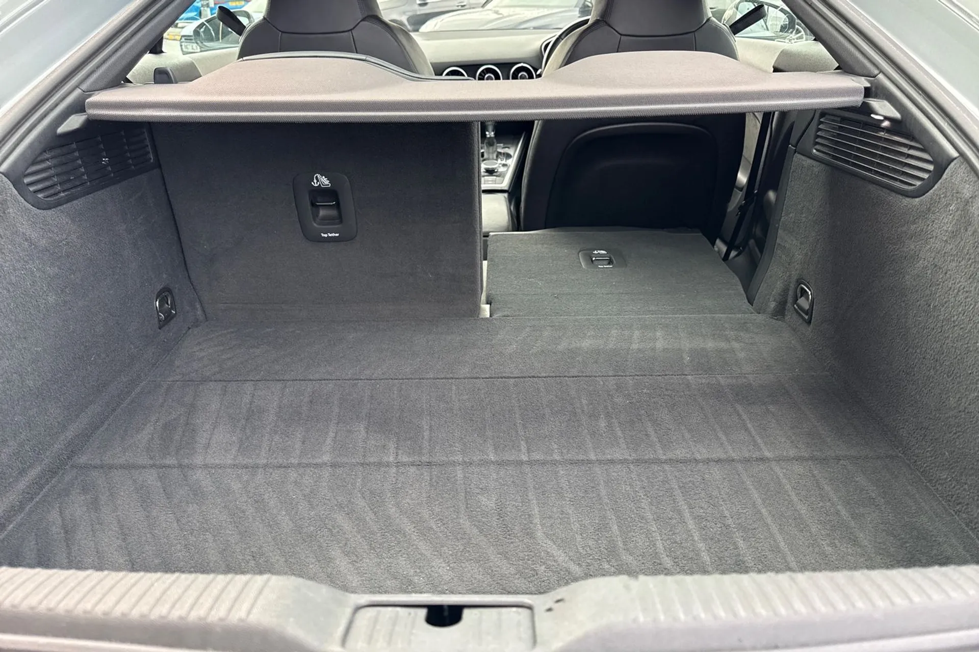 Audi TT thumbnail image number 37