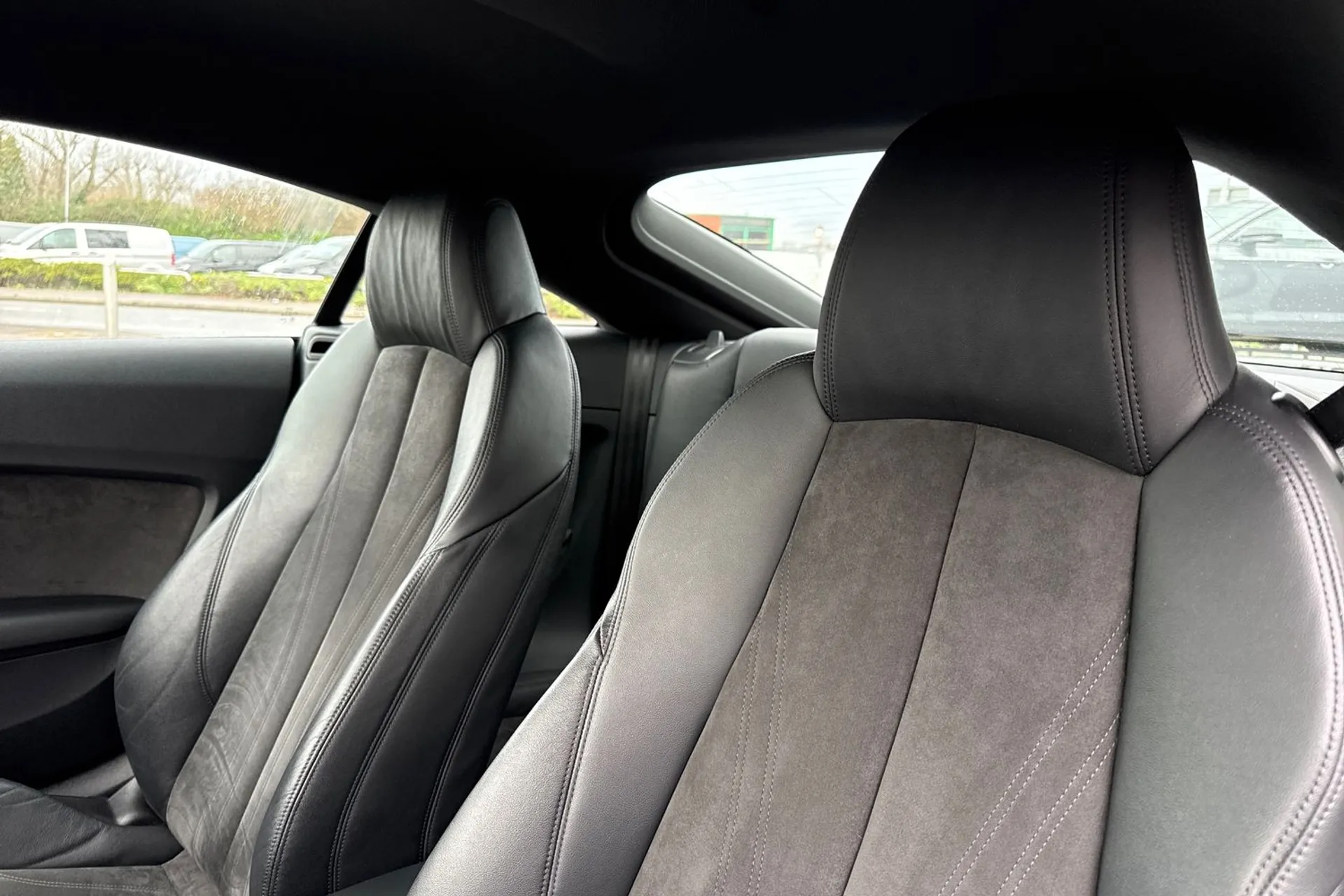 Audi TT thumbnail image number 29