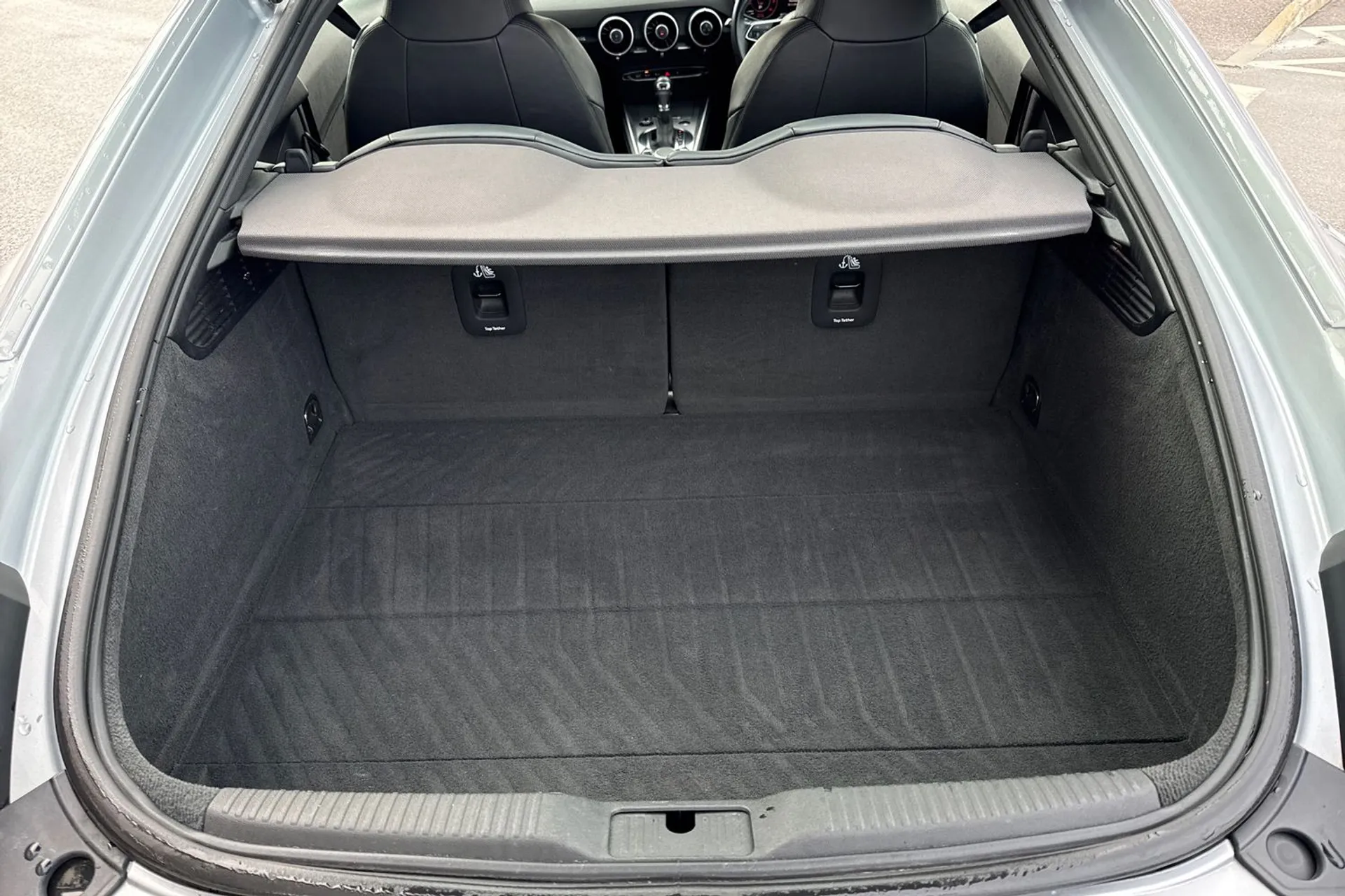 Audi TT thumbnail image number 35