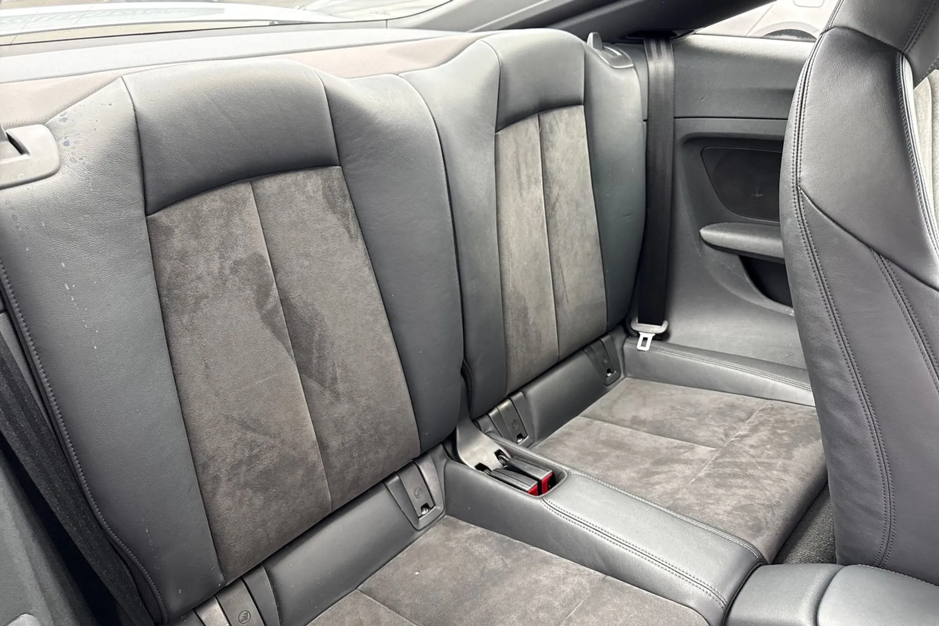 Audi TT thumbnail image number 38