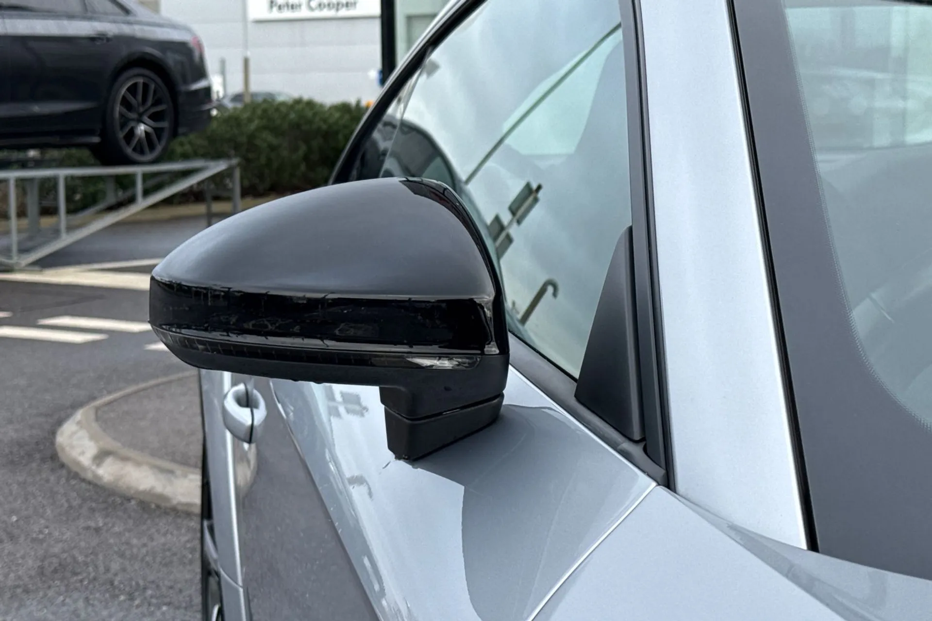 Audi TT thumbnail image number 32