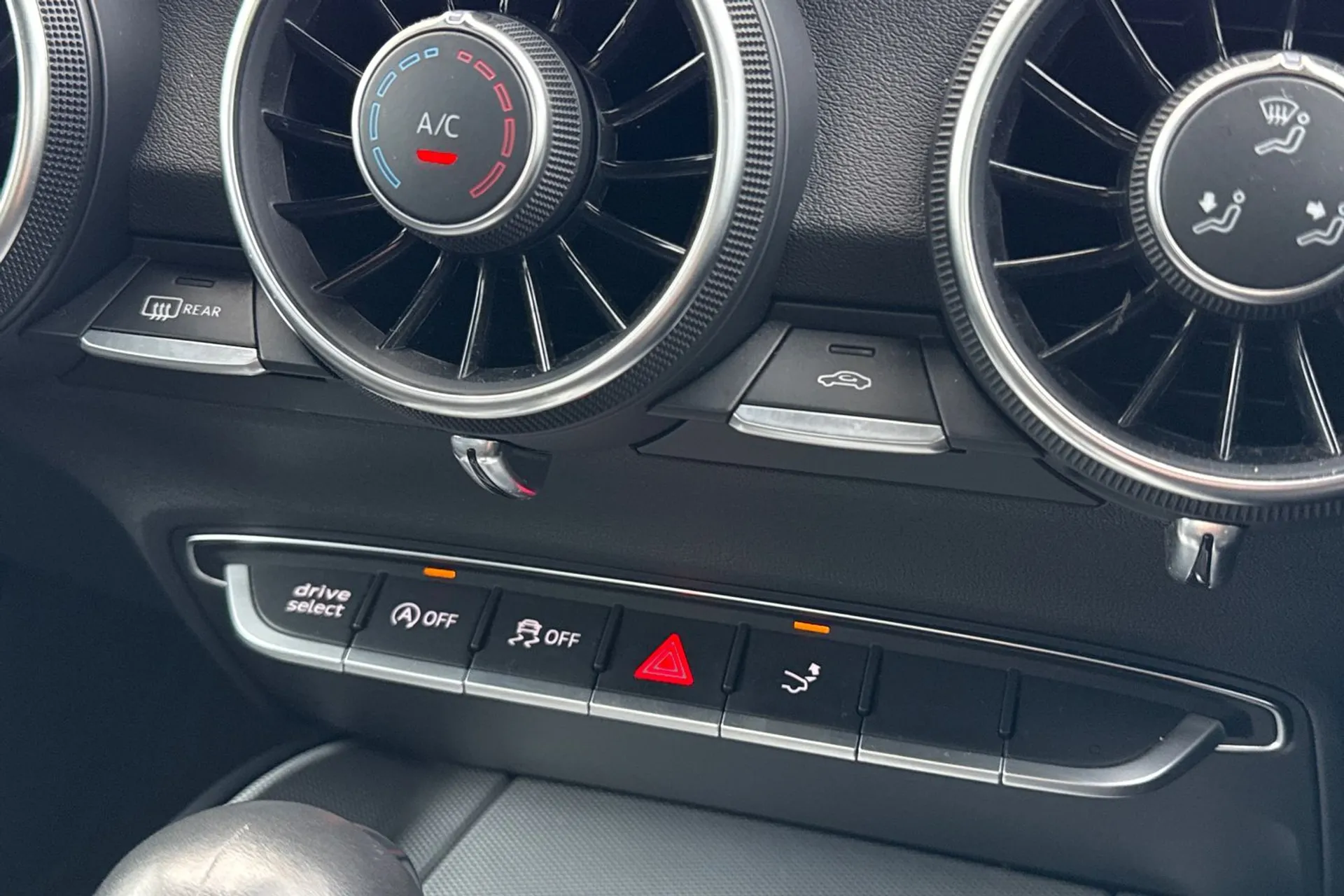 Audi TT thumbnail image number 13