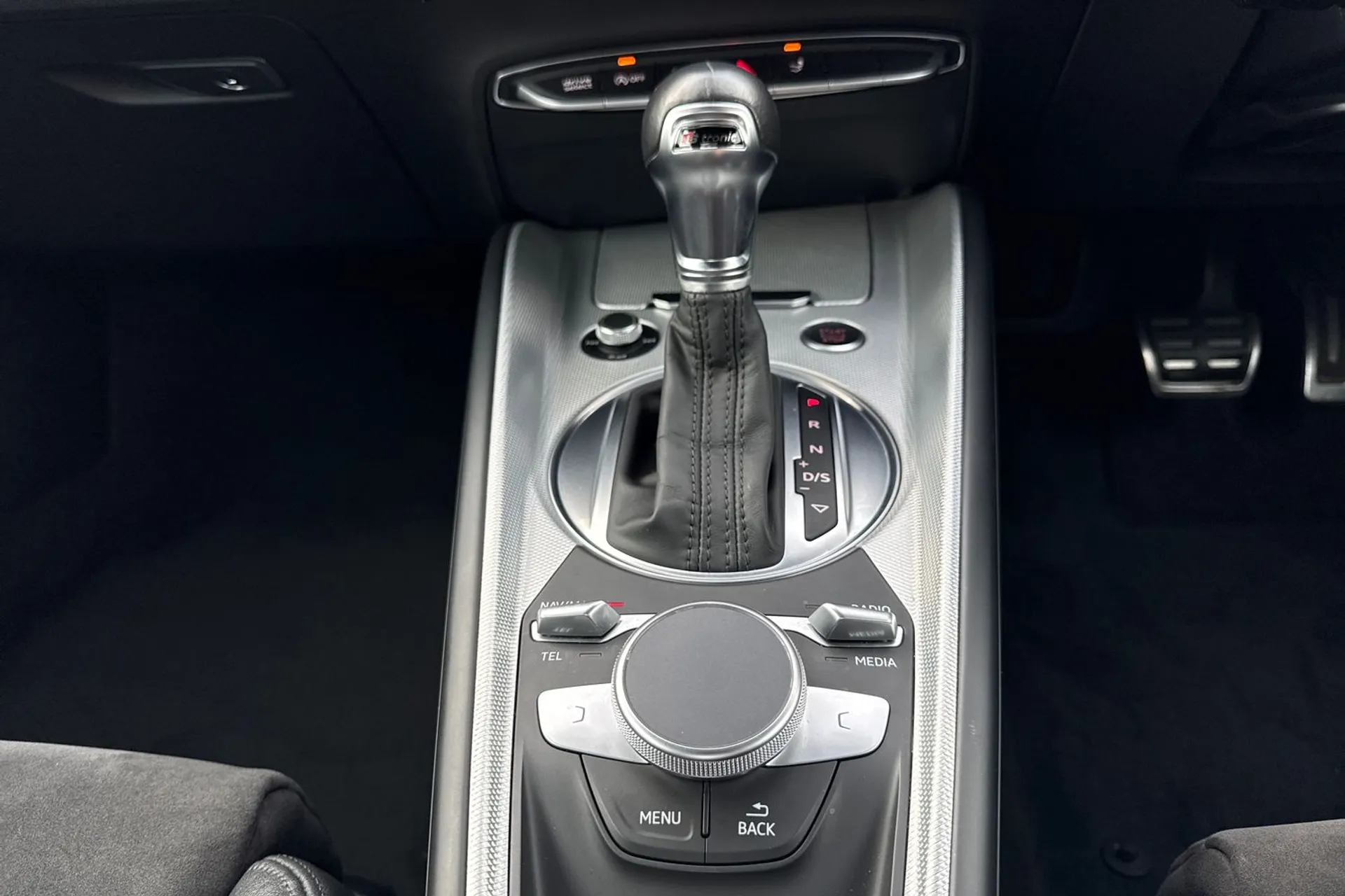 Audi TT thumbnail image number 31