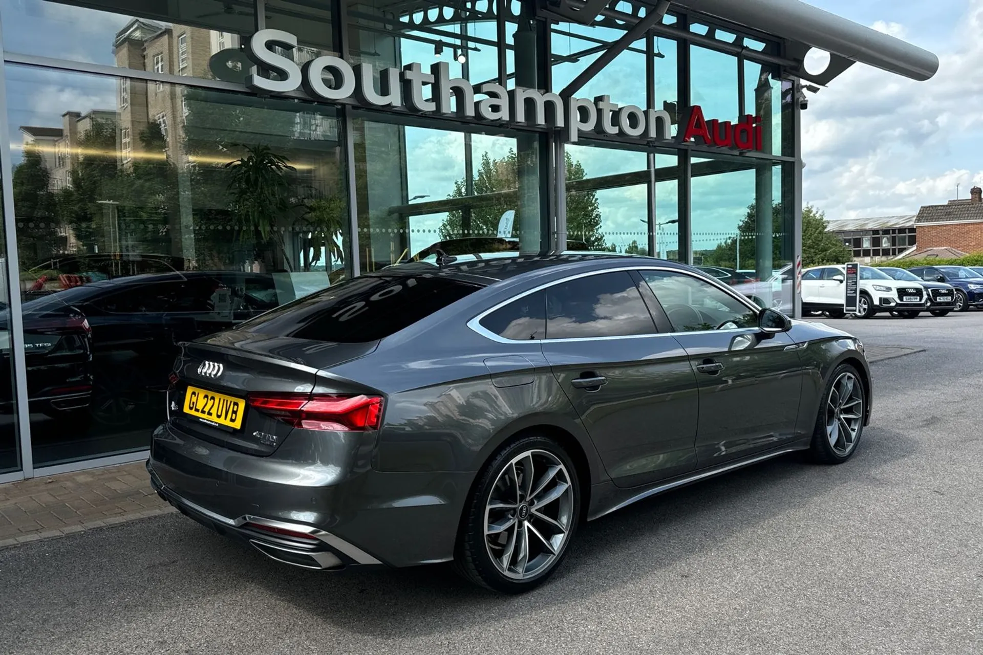 Audi A5 thumbnail image number 2