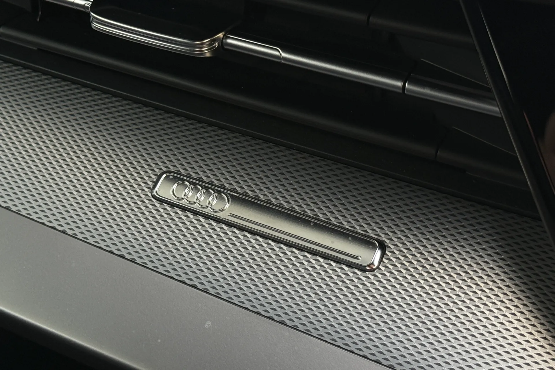 Audi A3 thumbnail image number 30