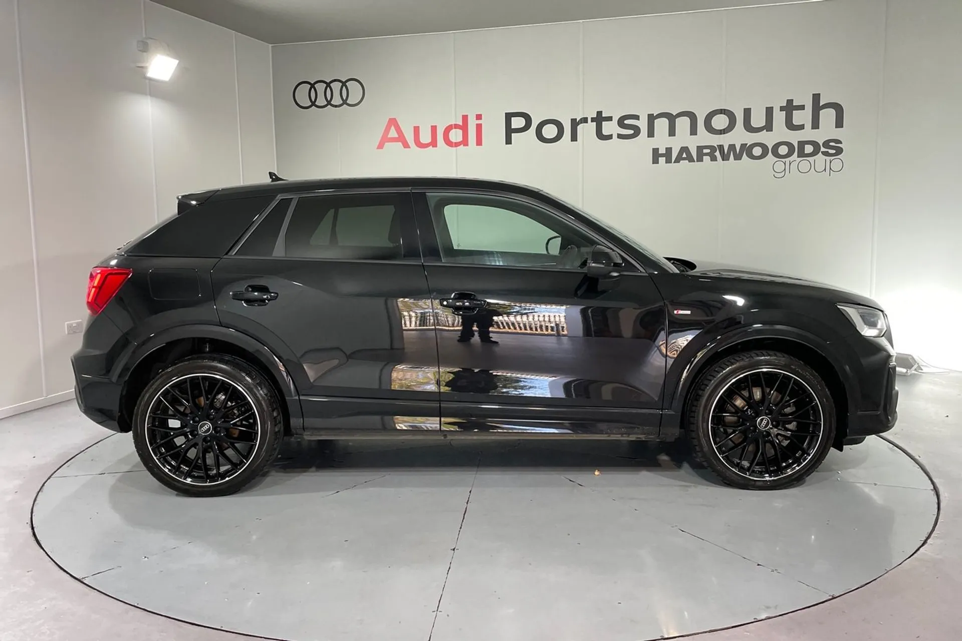 Audi Q2 thumbnail image number 2