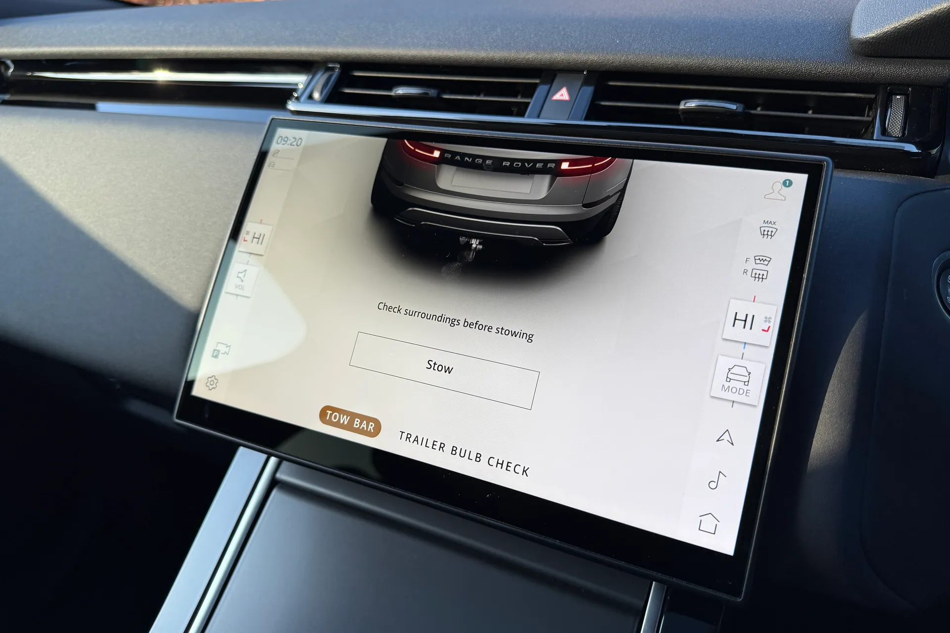 LAND ROVER RANGE ROVER VELAR thumbnail image number 54