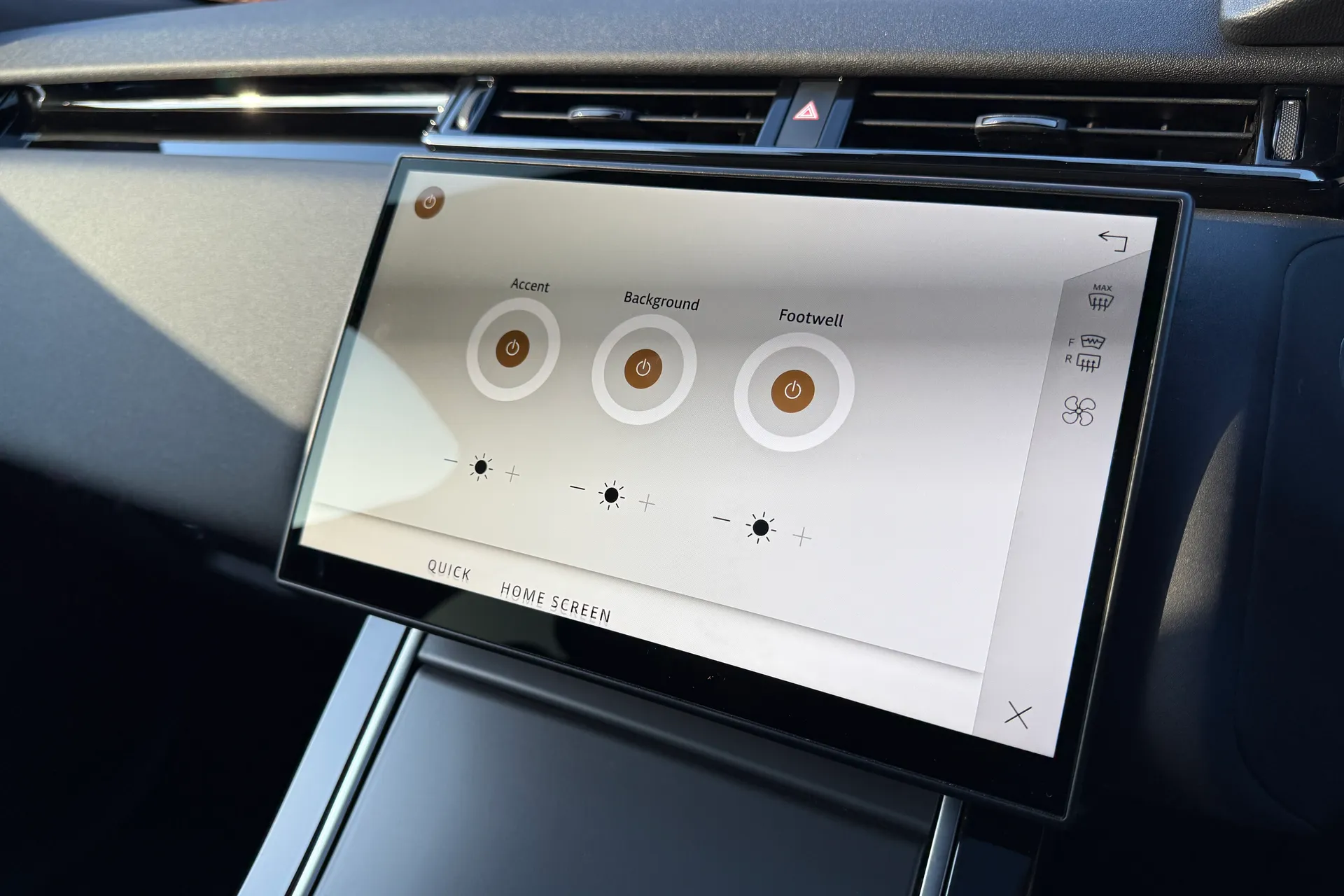 LAND ROVER RANGE ROVER VELAR thumbnail image number 53