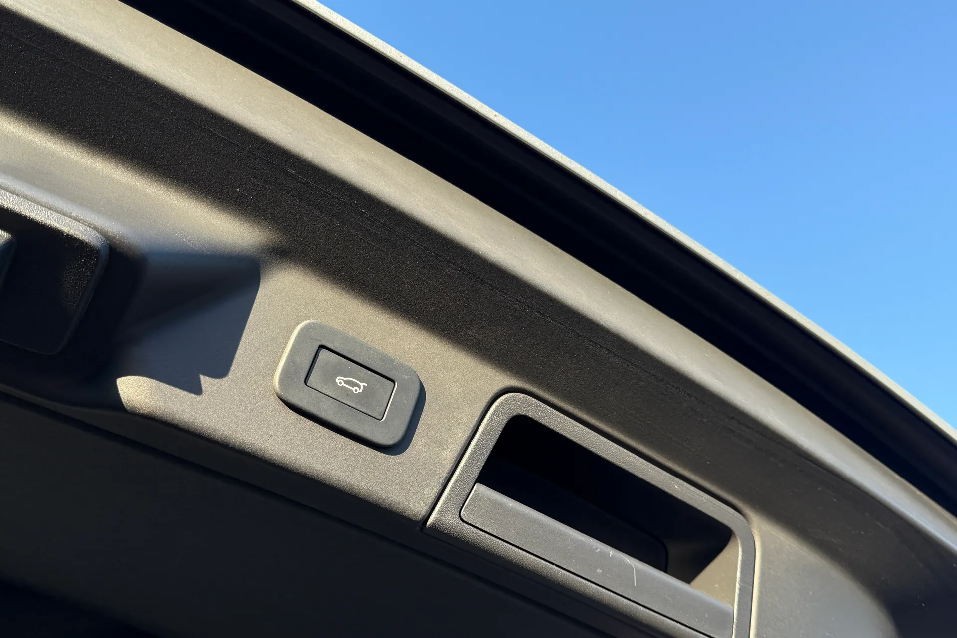 LAND ROVER RANGE ROVER VELAR thumbnail image number 29