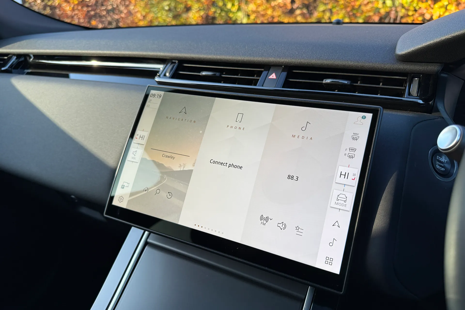 LAND ROVER RANGE ROVER VELAR thumbnail image number 50