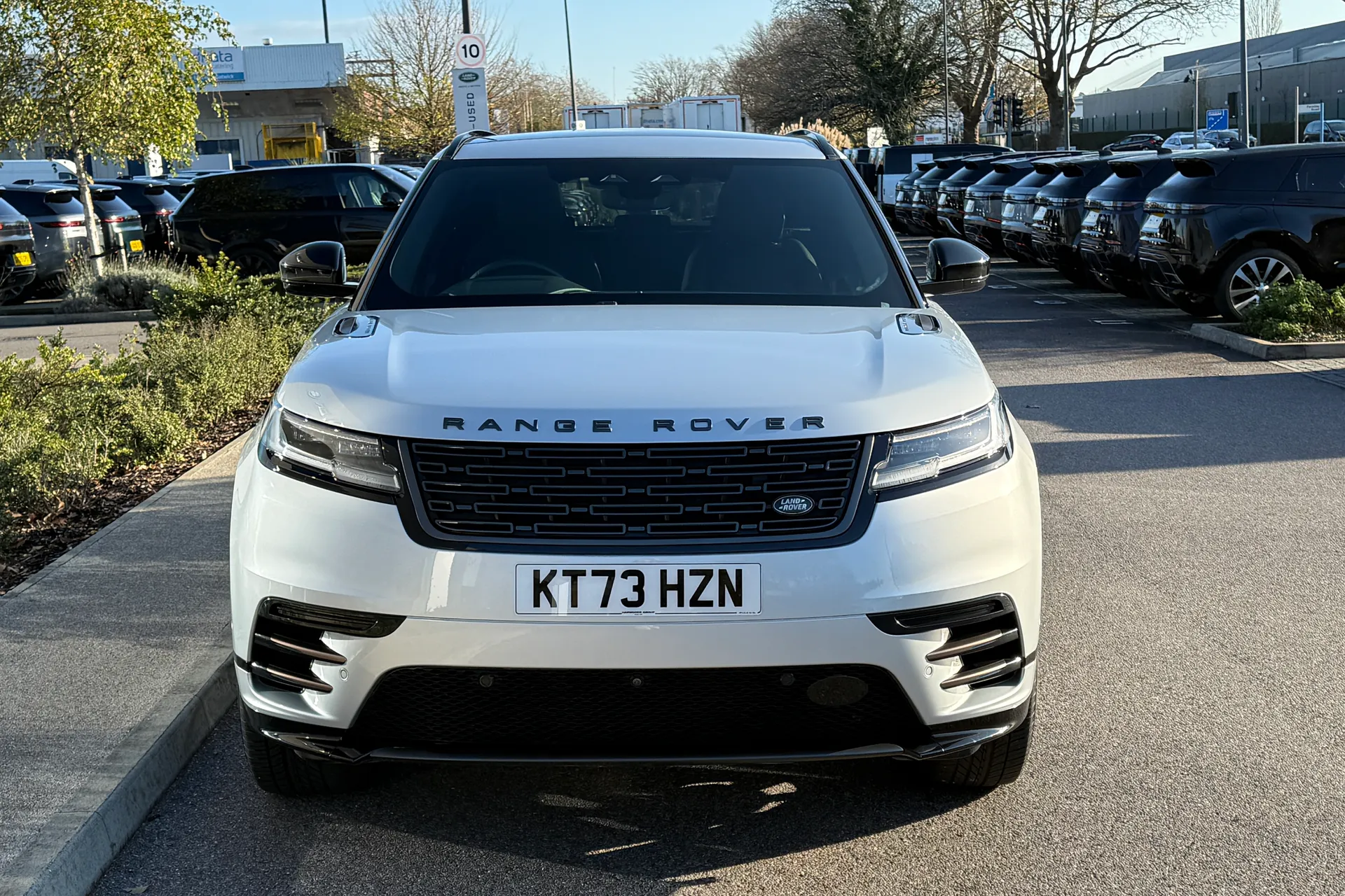 LAND ROVER RANGE ROVER VELAR thumbnail image number 15