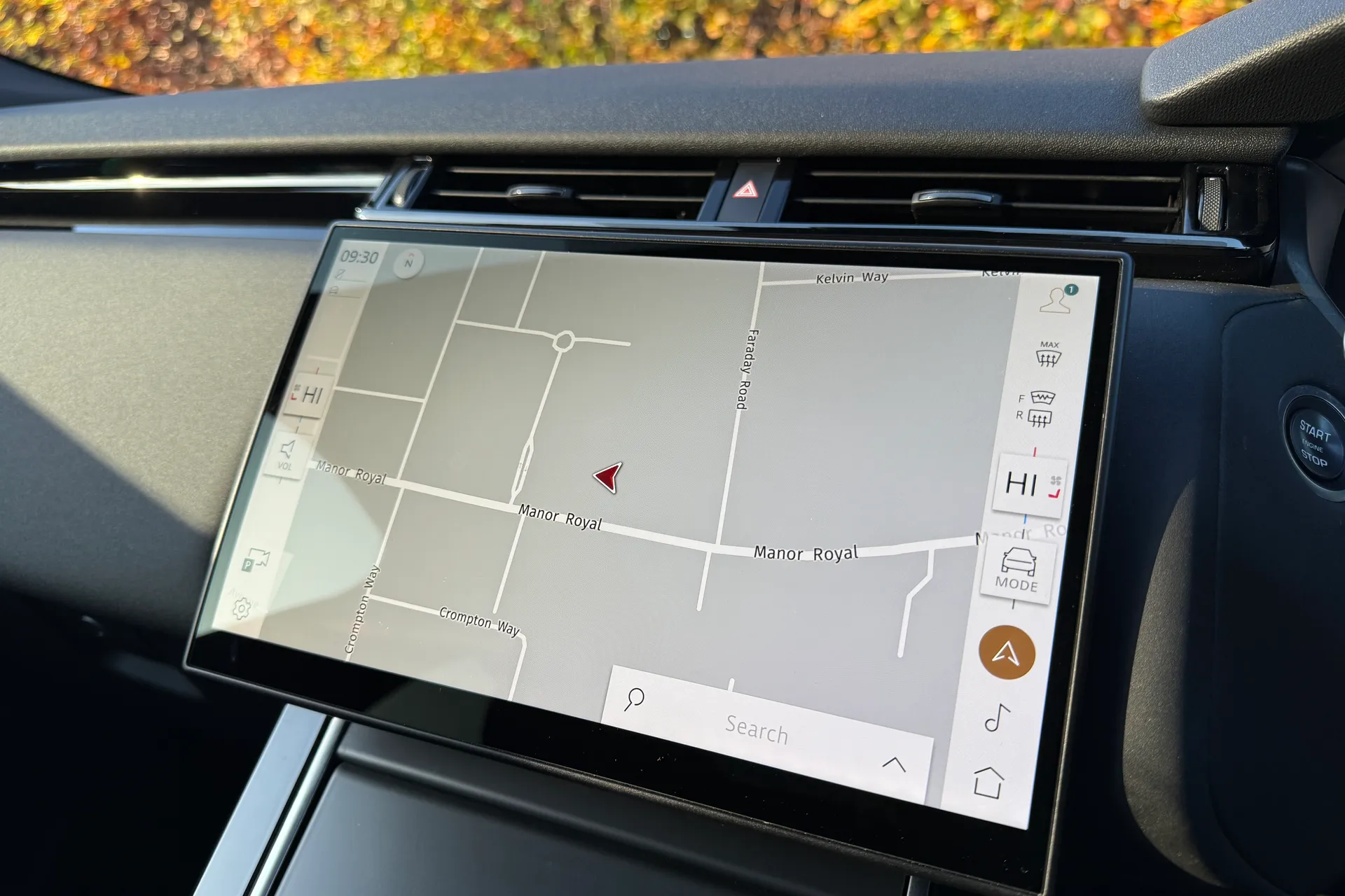 LAND ROVER RANGE ROVER VELAR thumbnail image number 5